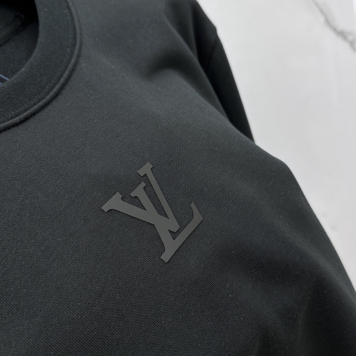  🆕1V*路易威登 25FW早秋新款圆领卫衣，男女同款！独特吸引人的眼球，这一款卫衣品相品质都在线，舒适