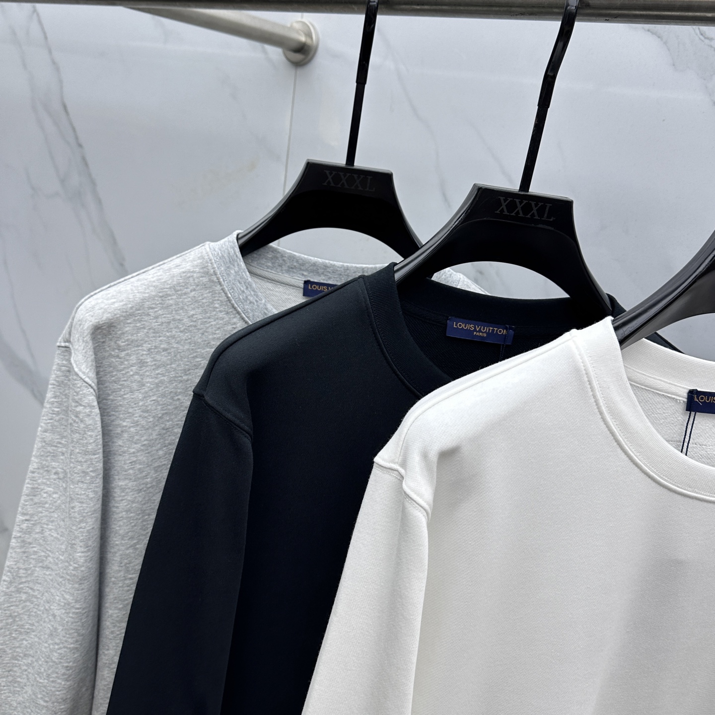  🆕1V*路易威登 25FW早秋新款圆领卫衣，男女同款！独特吸引人的眼球，这一款卫衣品相品质都在线，舒适