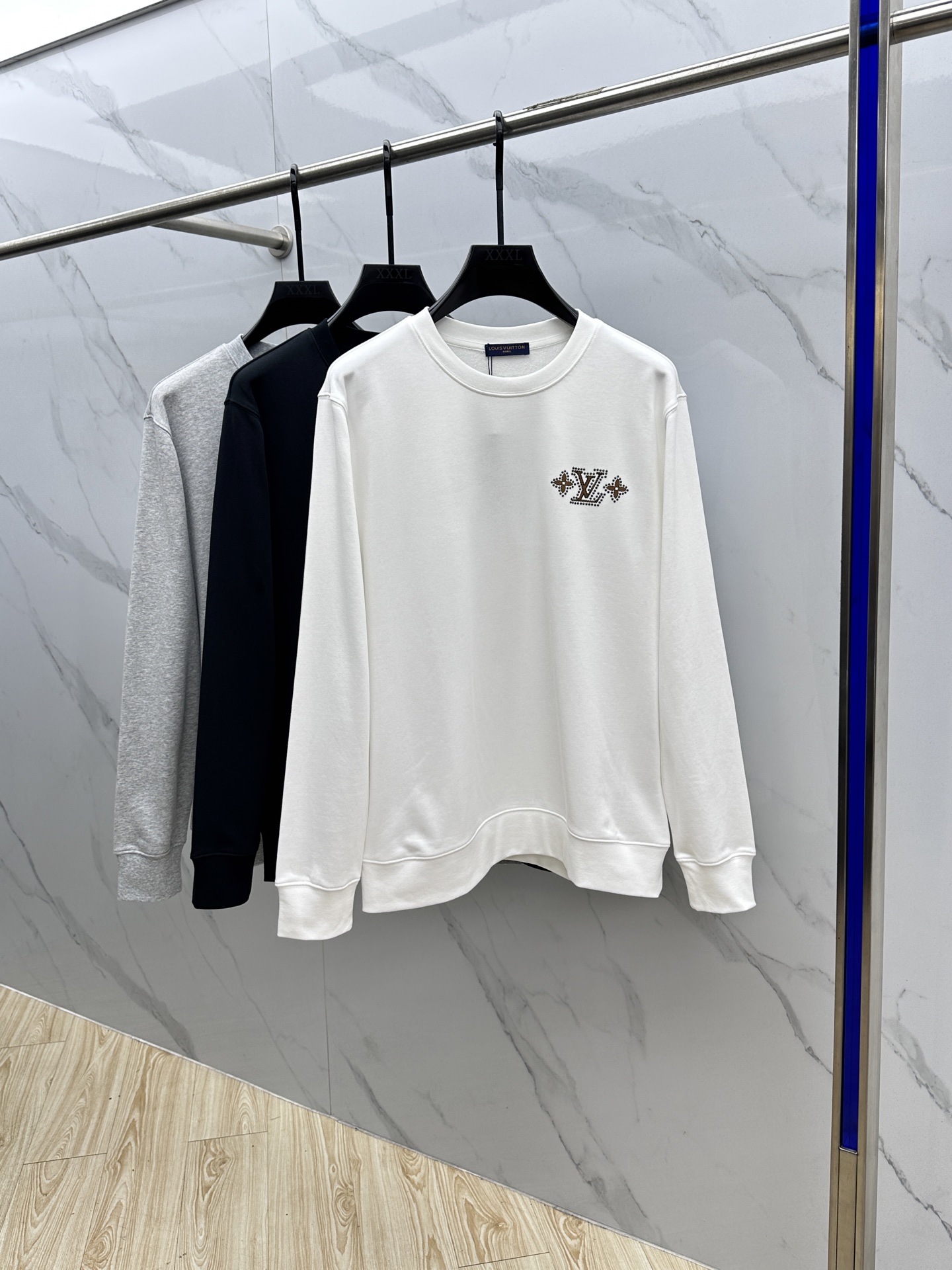  🆕1V*路易威登 25FW早秋新款圆领卫衣，男女同款！独特吸引人的眼球，这一款卫衣品相品质都在线，舒适