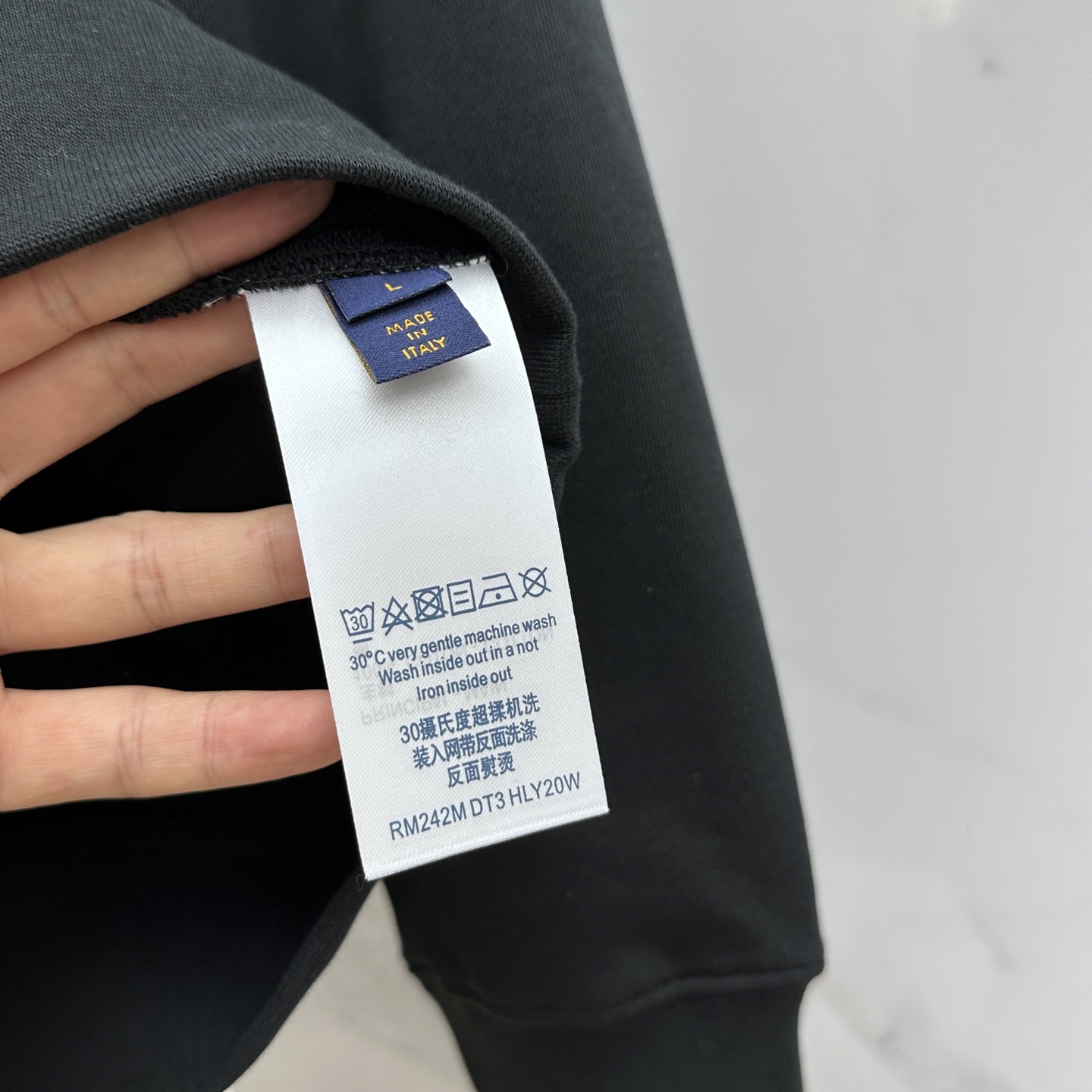  🆕1V*路易威登 25FW早秋新款圆领卫衣，男女同款！独特吸引人的眼球，这一款卫衣品相品质都在线，舒适