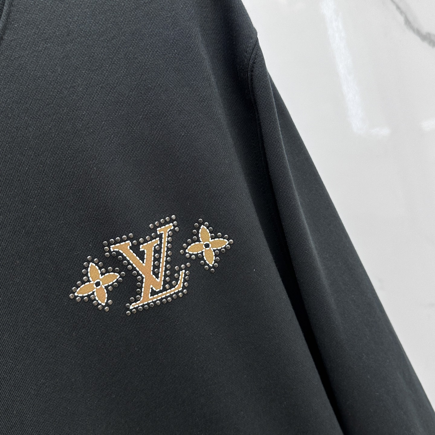  🆕1V*路易威登 25FW早秋新款圆领卫衣，男女同款！独特吸引人的眼球，这一款卫衣品相品质都在线，舒适