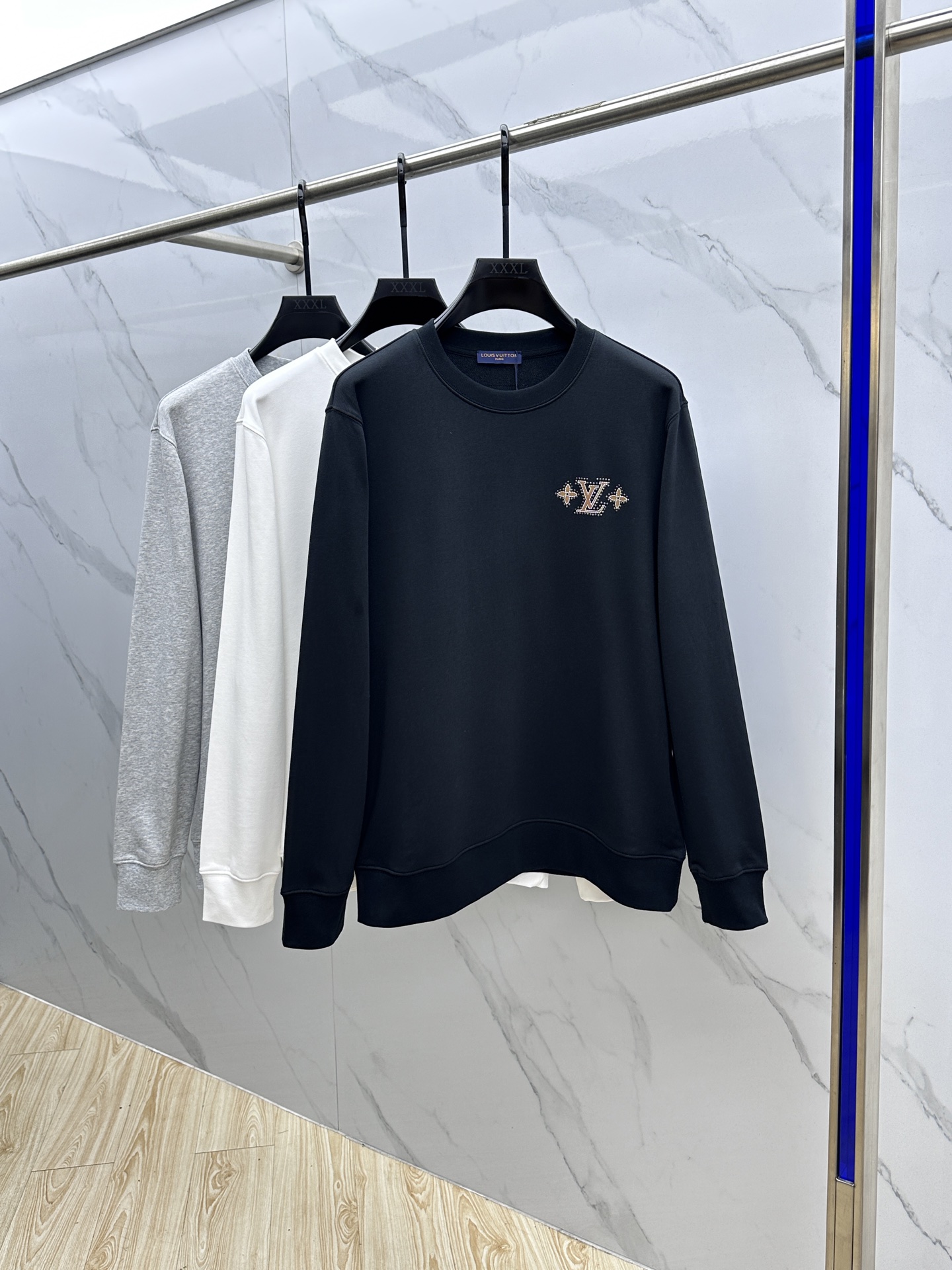  🆕1V*路易威登 25FW早秋新款圆领卫衣，男女同款！独特吸引人的眼球，这一款卫衣品相品质都在线，舒适