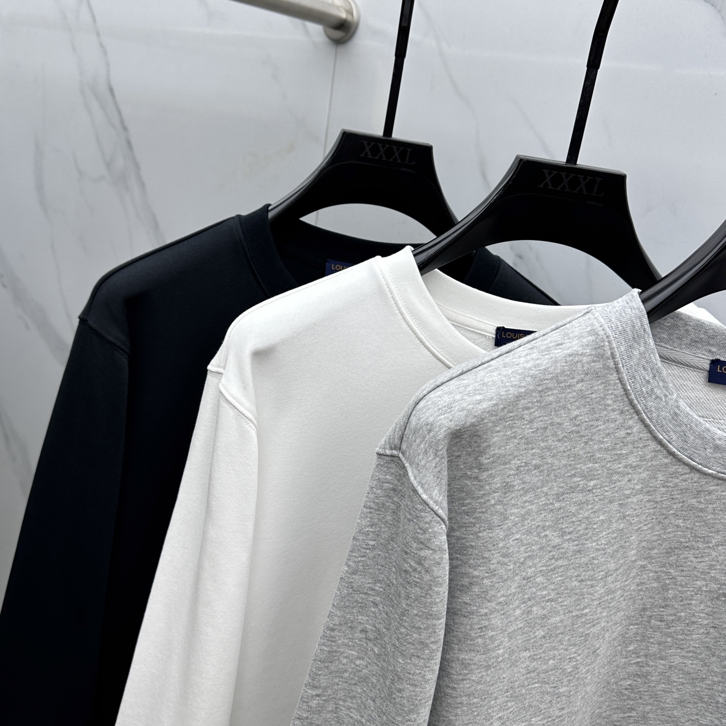  🆕1V*路易威登 25FW早秋新款圆领卫衣，男女同款！独特吸引人的眼球，这一款卫衣品相品质都在线，舒适