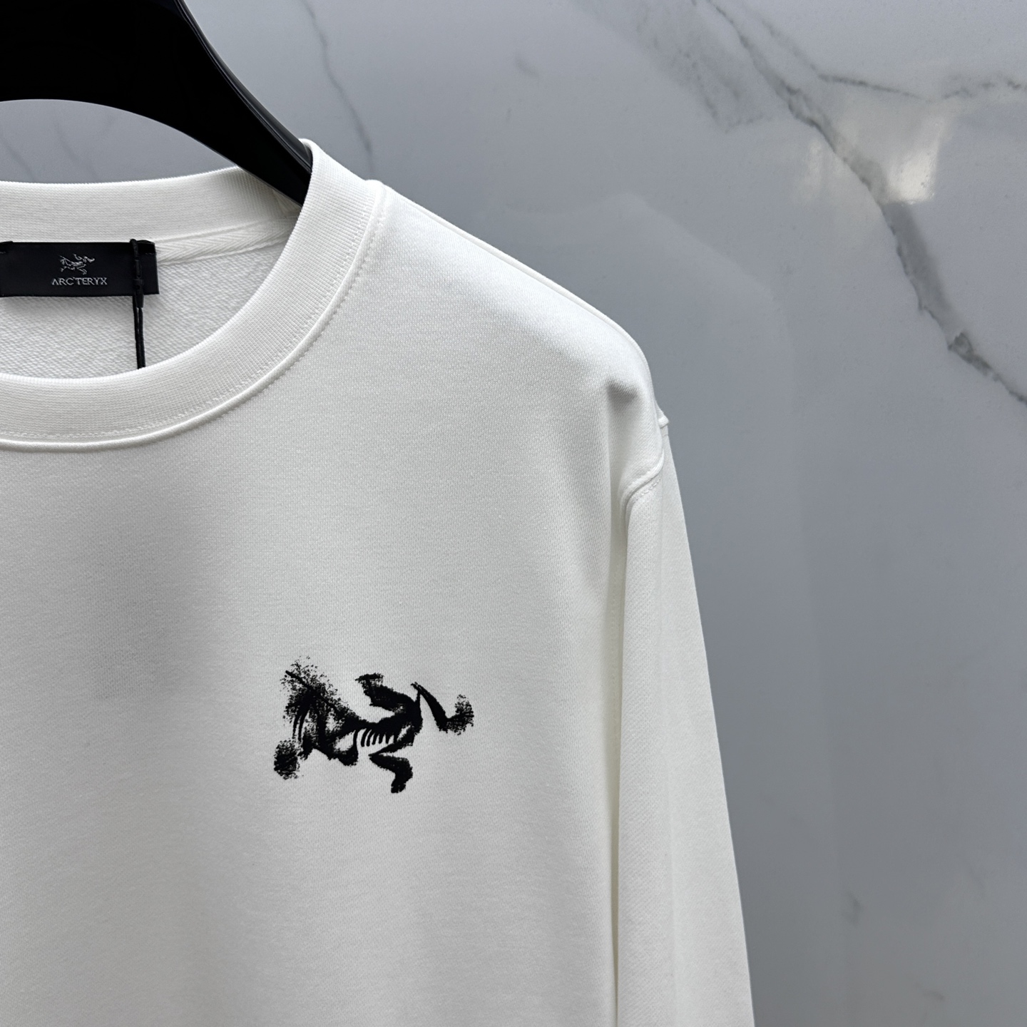  🆕ARC*始祖鸟 25FW早秋新款圆领卫衣，男女同款！独特吸引人的眼球，这一款卫衣品相品质都在线，舒适