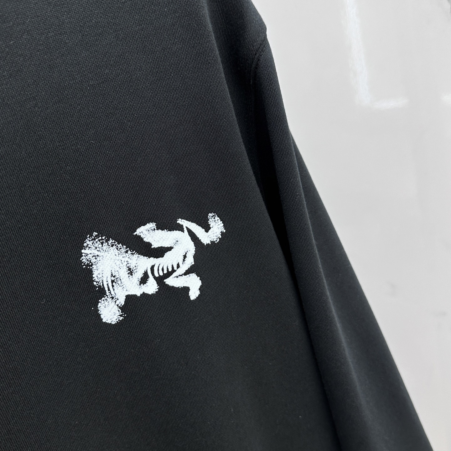  🆕ARC*始祖鸟 25FW早秋新款圆领卫衣，男女同款！独特吸引人的眼球，这一款卫衣品相品质都在线，舒适