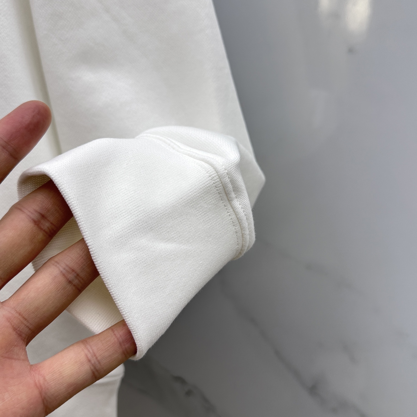 🆕GVC*纪梵希 25FW早秋新款圆领卫衣，男女同款！独特吸引人的眼球，这一款卫衣品相品质都在线，舒适度