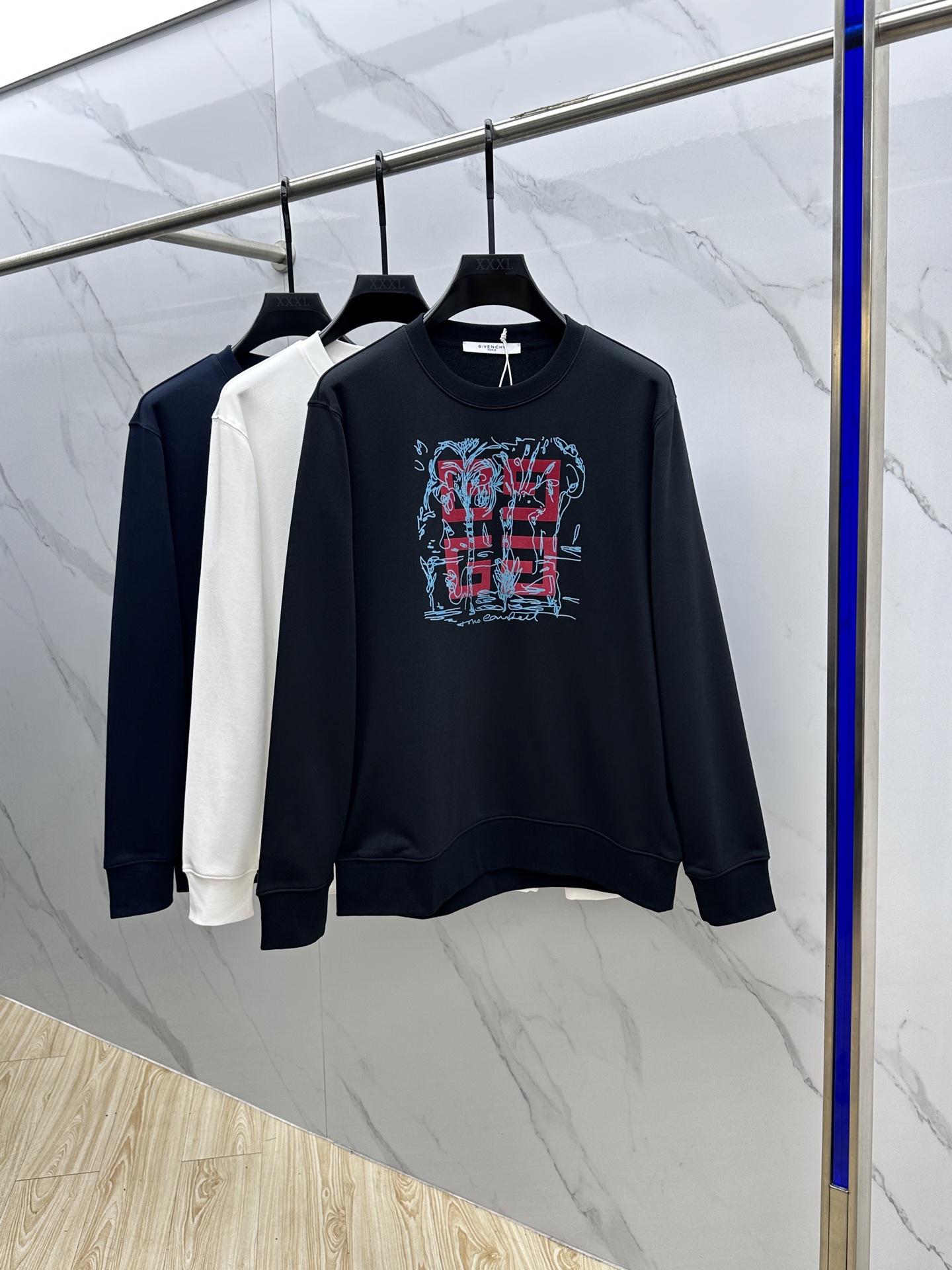 🆕GVC*纪梵希 25FW早秋新款圆领卫衣，男女同款！独特吸引人的眼球，这一款卫衣品相品质都在线，舒适度