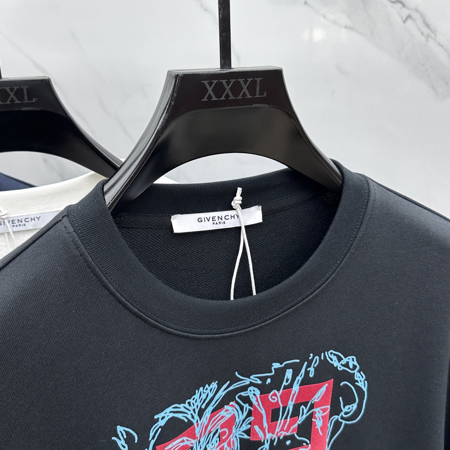 🆕GVC*纪梵希 25FW早秋新款圆领卫衣，男女同款！独特吸引人的眼球，这一款卫衣品相品质都在线，舒适度