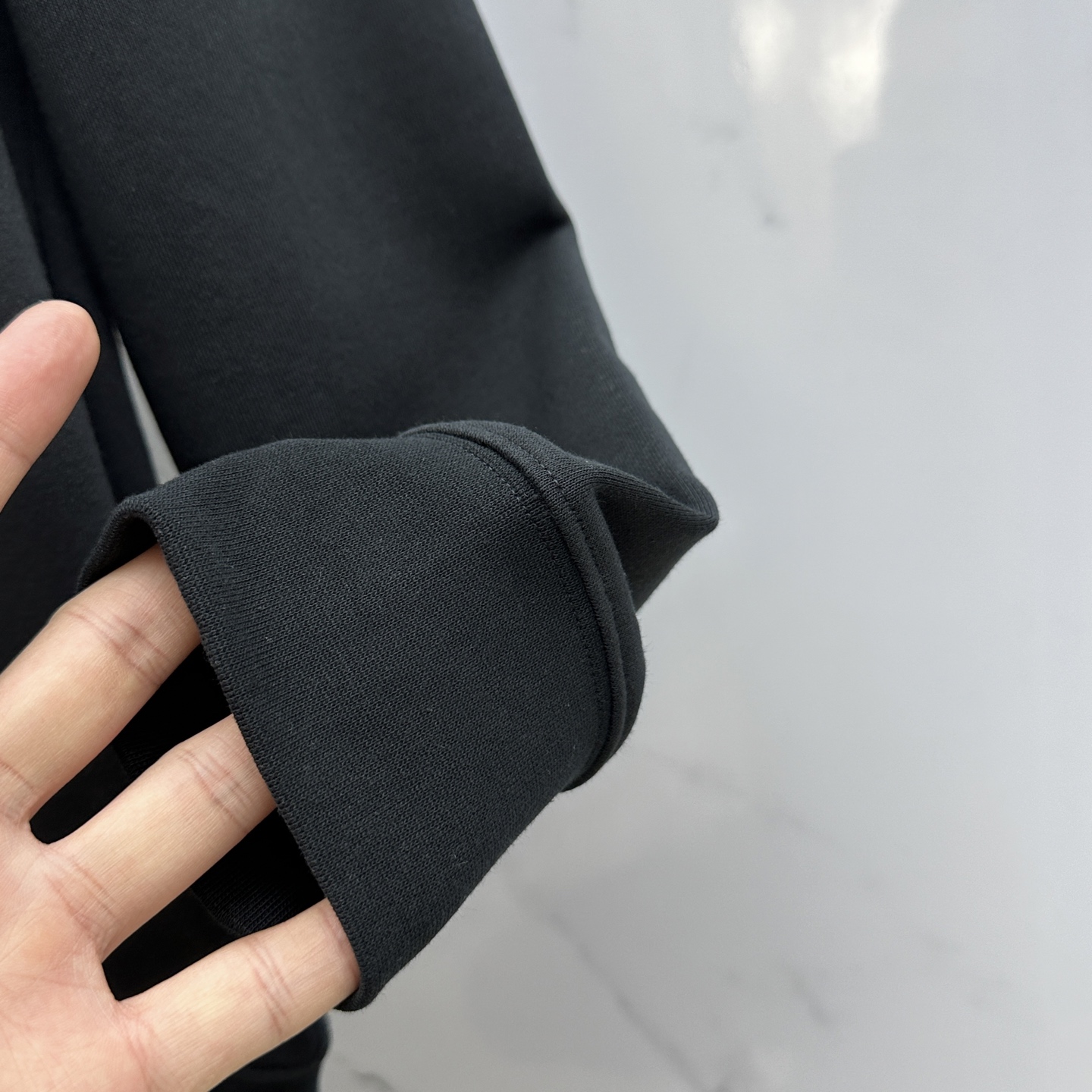 🆕GVC*纪梵希 25FW早秋新款圆领卫衣，男女同款！独特吸引人的眼球，这一款卫衣品相品质都在线，舒适度