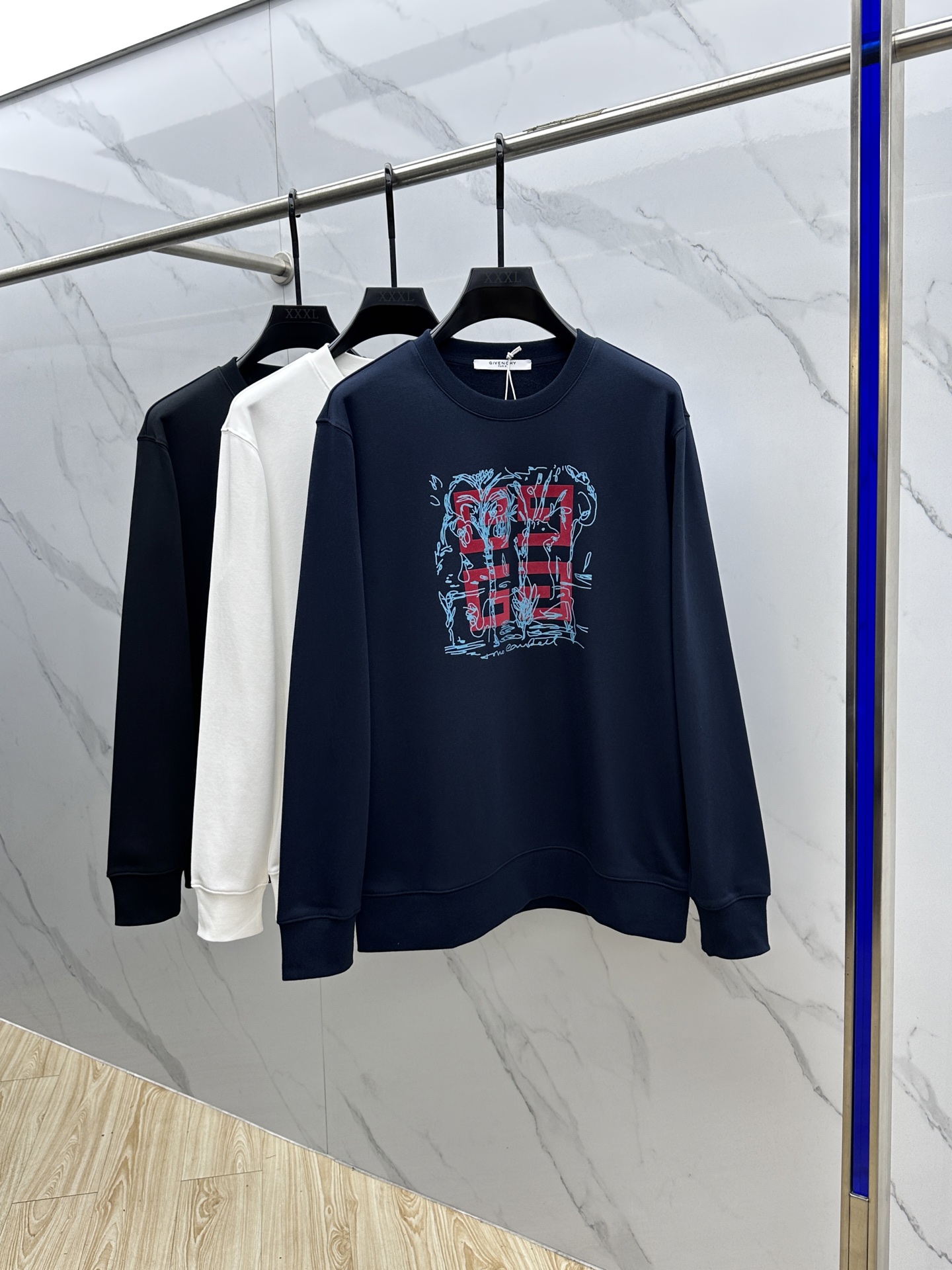 🆕GVC*纪梵希 25FW早秋新款圆领卫衣，男女同款！独特吸引人的眼球，这一款卫衣品相品质都在线，舒适度