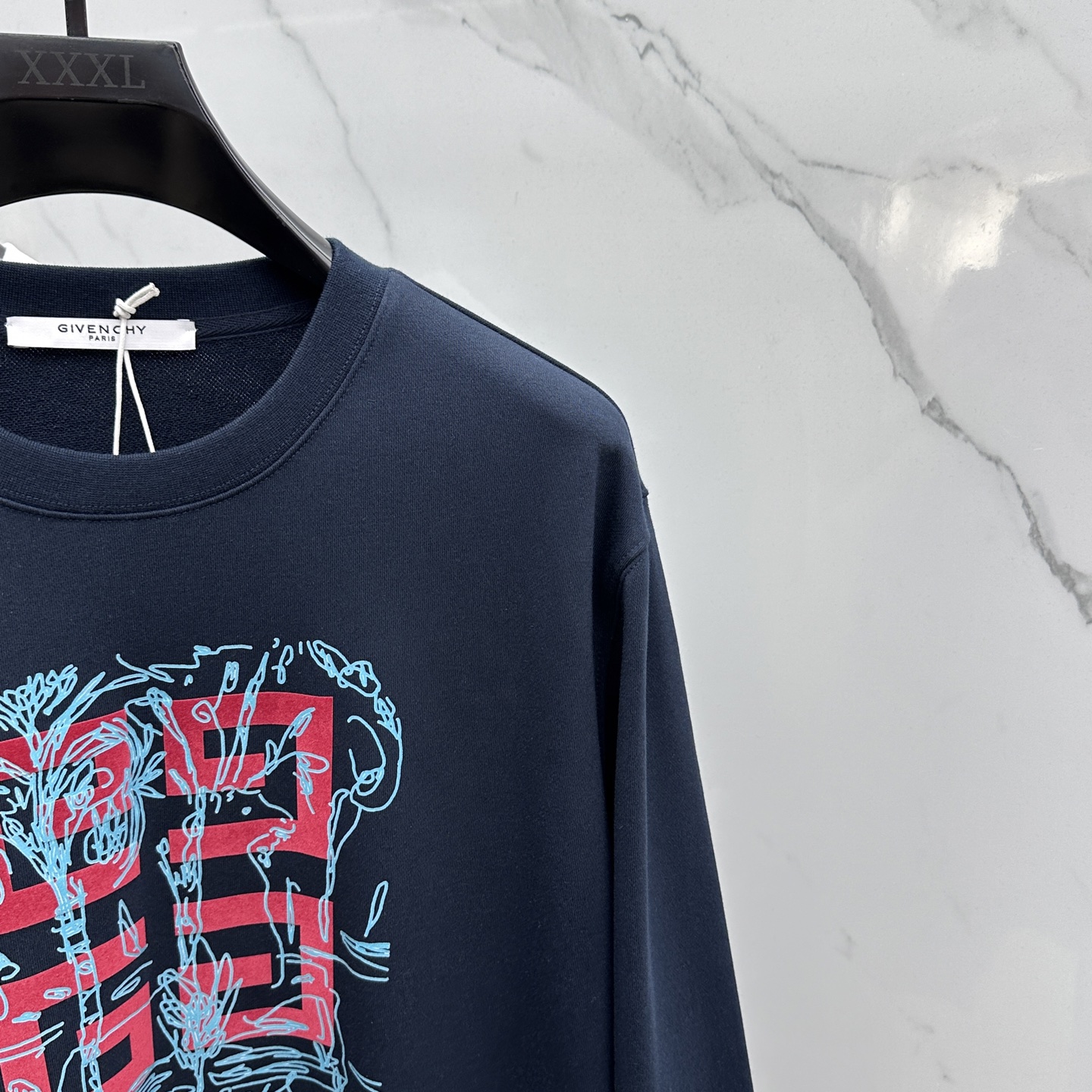 🆕GVC*纪梵希 25FW早秋新款圆领卫衣，男女同款！独特吸引人的眼球，这一款卫衣品相品质都在线，舒适度