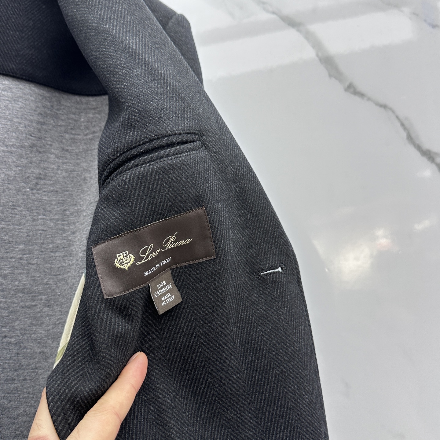 。 🆕lP🆕 ss早秋新款发布 lP🆕西装外套，秋季爆款西装外套，羊毛面料西装外套，穿上就是舒适自在又显