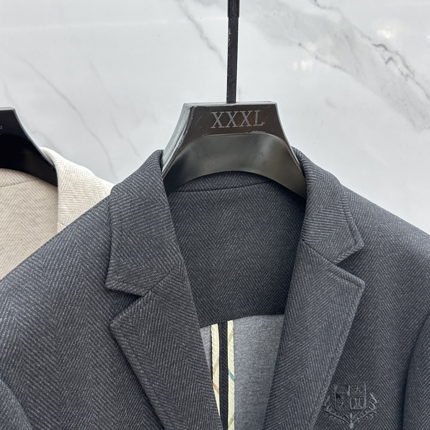 。 🆕lP🆕 ss早秋新款发布 lP🆕西装外套，秋季爆款西装外套，羊毛面料西装外套，穿上就是舒适自在又显