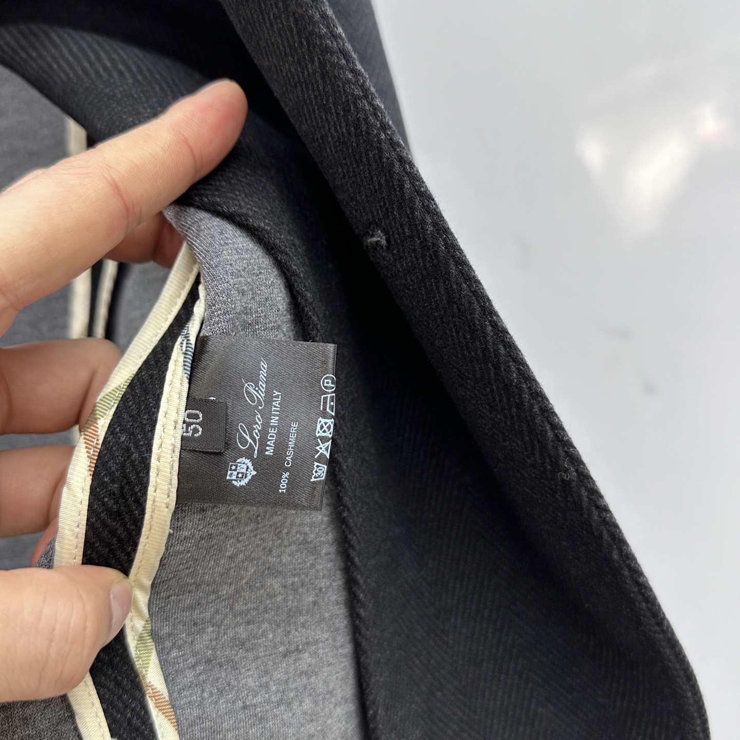 。 🆕lP🆕 ss早秋新款发布 lP🆕西装外套，秋季爆款西装外套，羊毛面料西装外套，穿上就是舒适自在又显