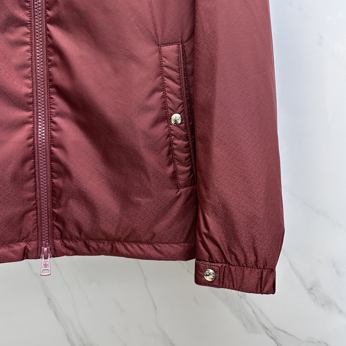 。🆕Moner 蒙口 2025ss早秋新款发布 连帽夹克外套，秋季爆款提花面料夹薄棉设计外套，穿上就是舒