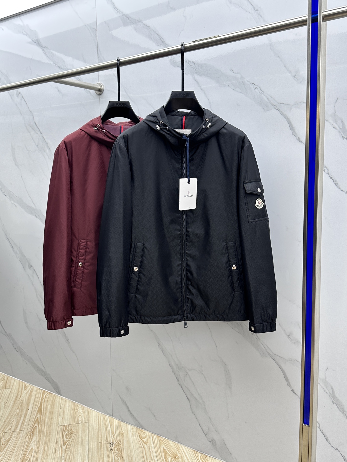 。 🆕Moner 蒙口 2025ss早秋新款发布 连帽夹克外套，秋季爆款提花面料夹薄棉设计外套，穿上就是