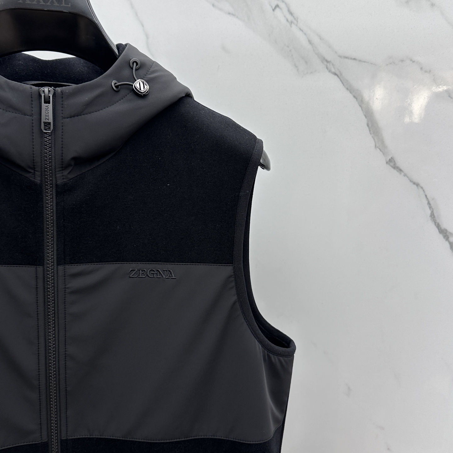 。🆕ZEGNA*杰尼亚 2025ss早秋新款发布 杰尼亚连帽马甲外套，秋季爆款羊毛拼接马甲外套，穿上就是