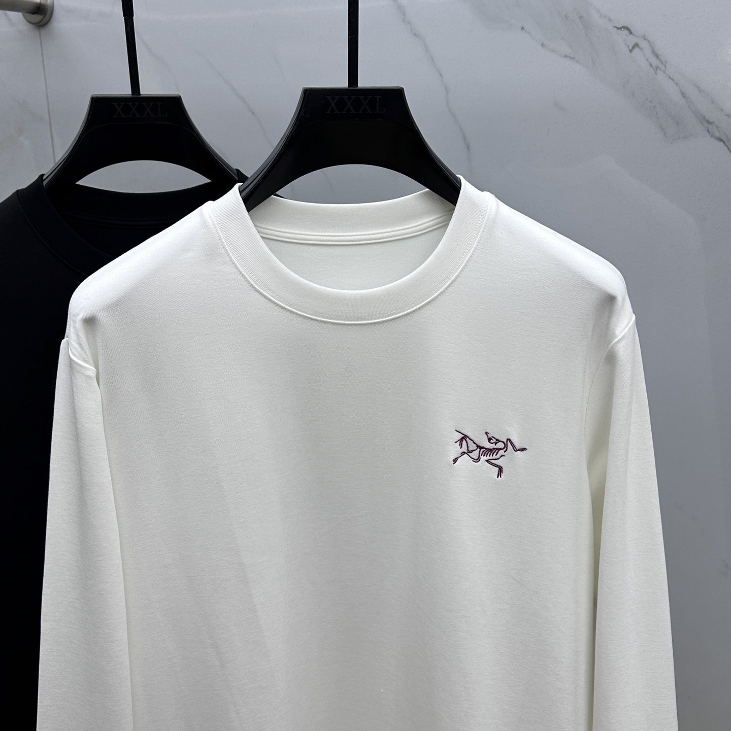  🆕ARCTERYX始祖鸟 2025SS秋季新款棉质长袖 T 恤，以当季色调传递典雅韵味，成就日常搭配佳