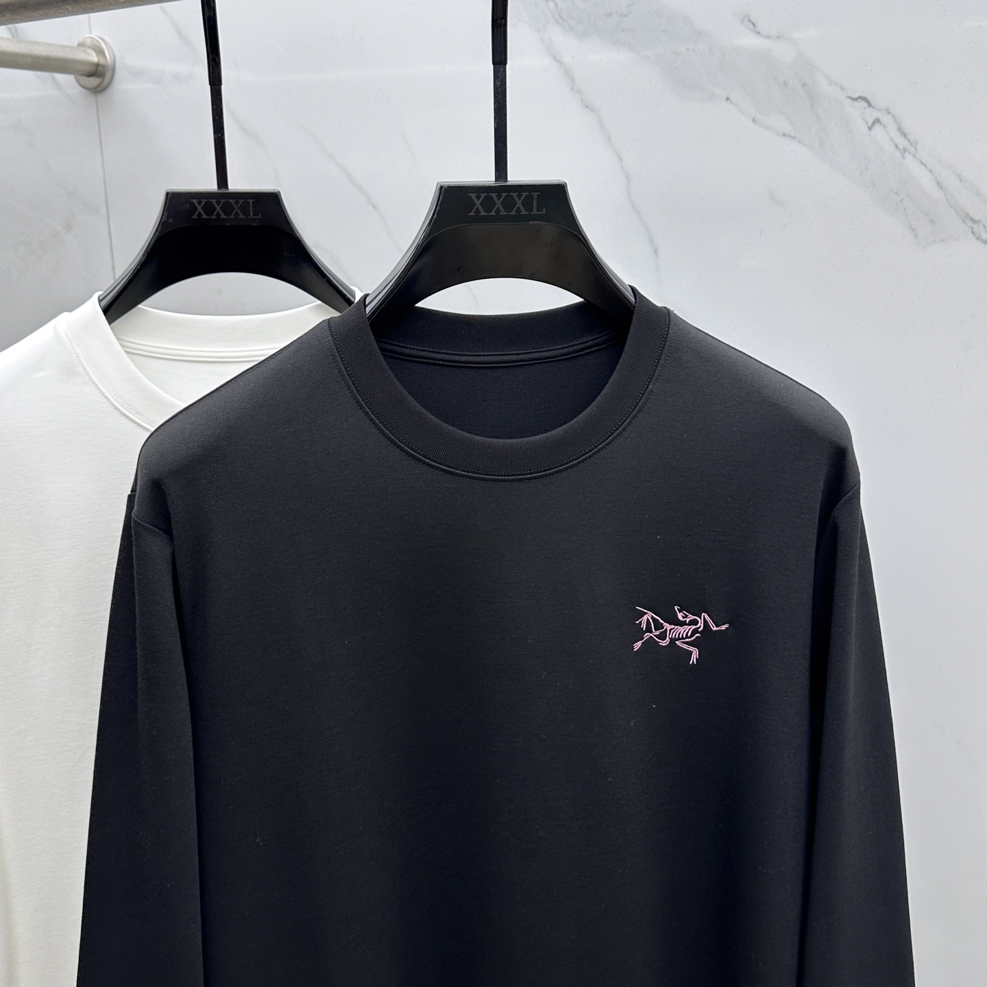  🆕ARCTERYX始祖鸟 2025SS秋季新款棉质长袖 T 恤，以当季色调传递典雅韵味，成就日常搭配佳