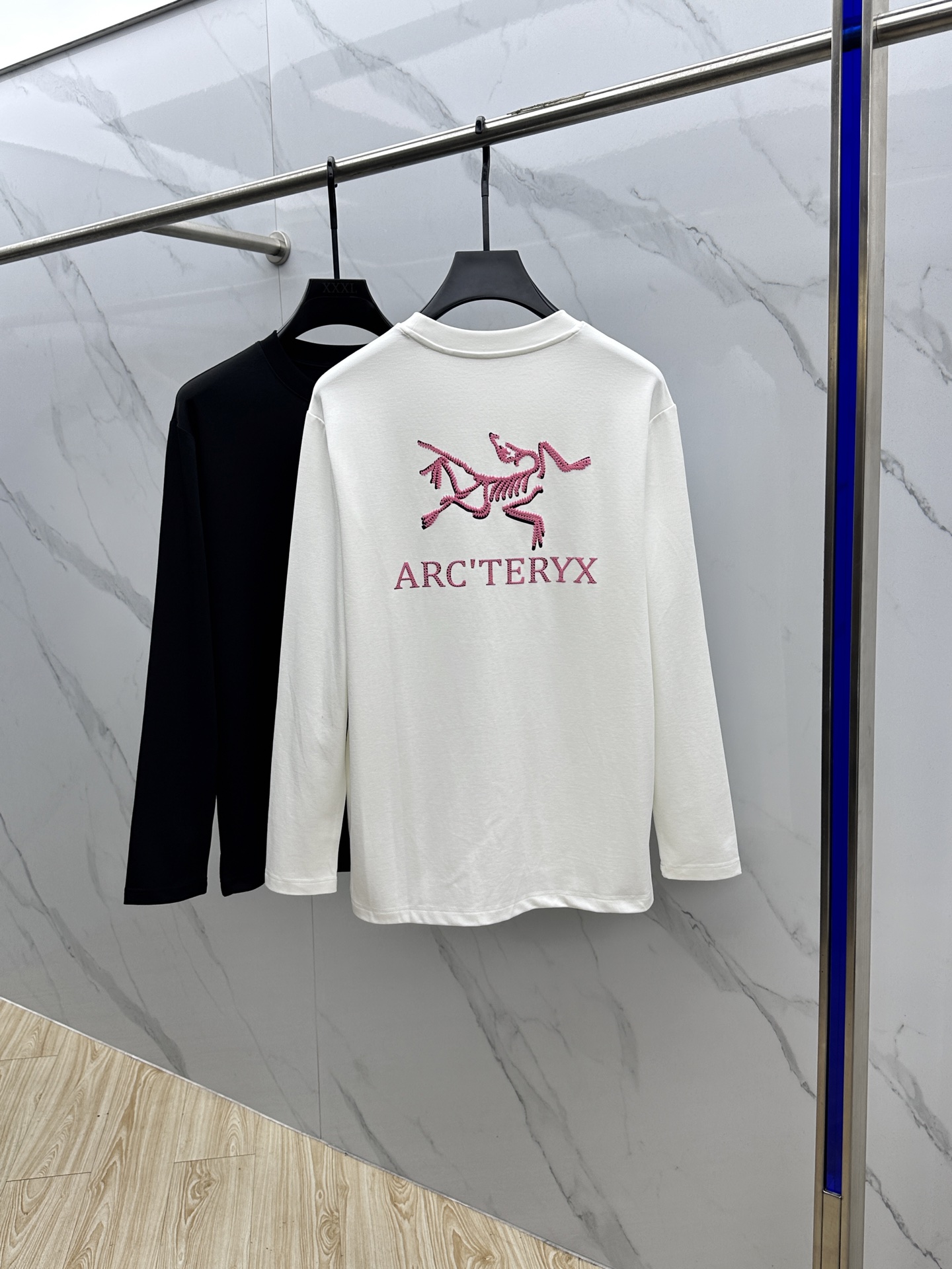  🆕ARCTERYX始祖鸟 2025SS秋季新款棉质长袖 T 恤，以当季色调传递典雅韵味，成就日常搭配佳