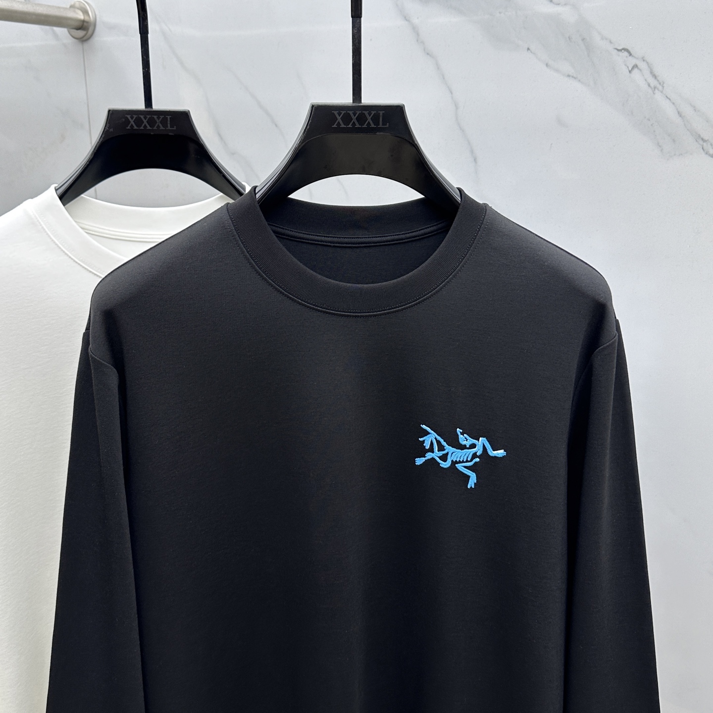  🆕ARCTERYX始祖鸟 2025SS秋季新款棉质长袖 T 恤，以当季色调传递典雅韵味，成就日常搭配佳