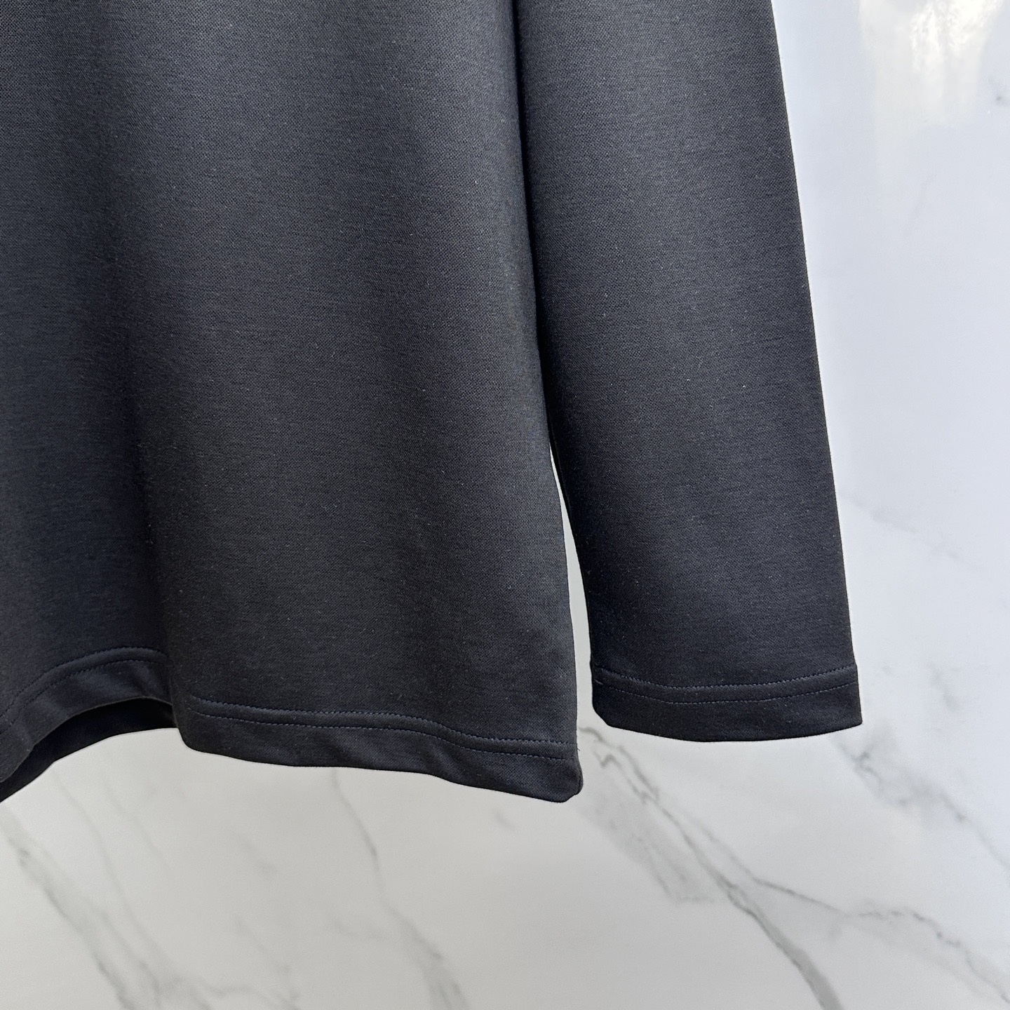  🆕ARCTERYX始祖鸟 2025SS秋季新款棉质长袖 T 恤，以当季色调传递典雅韵味，成就日常搭配佳