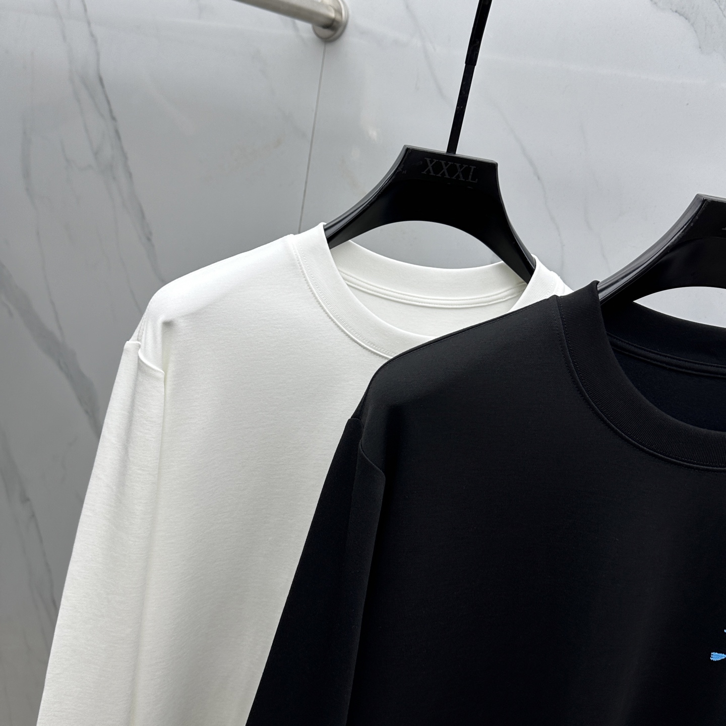  🆕ARCTERYX始祖鸟 2025SS秋季新款棉质长袖 T 恤，以当季色调传递典雅韵味，成就日常搭配佳