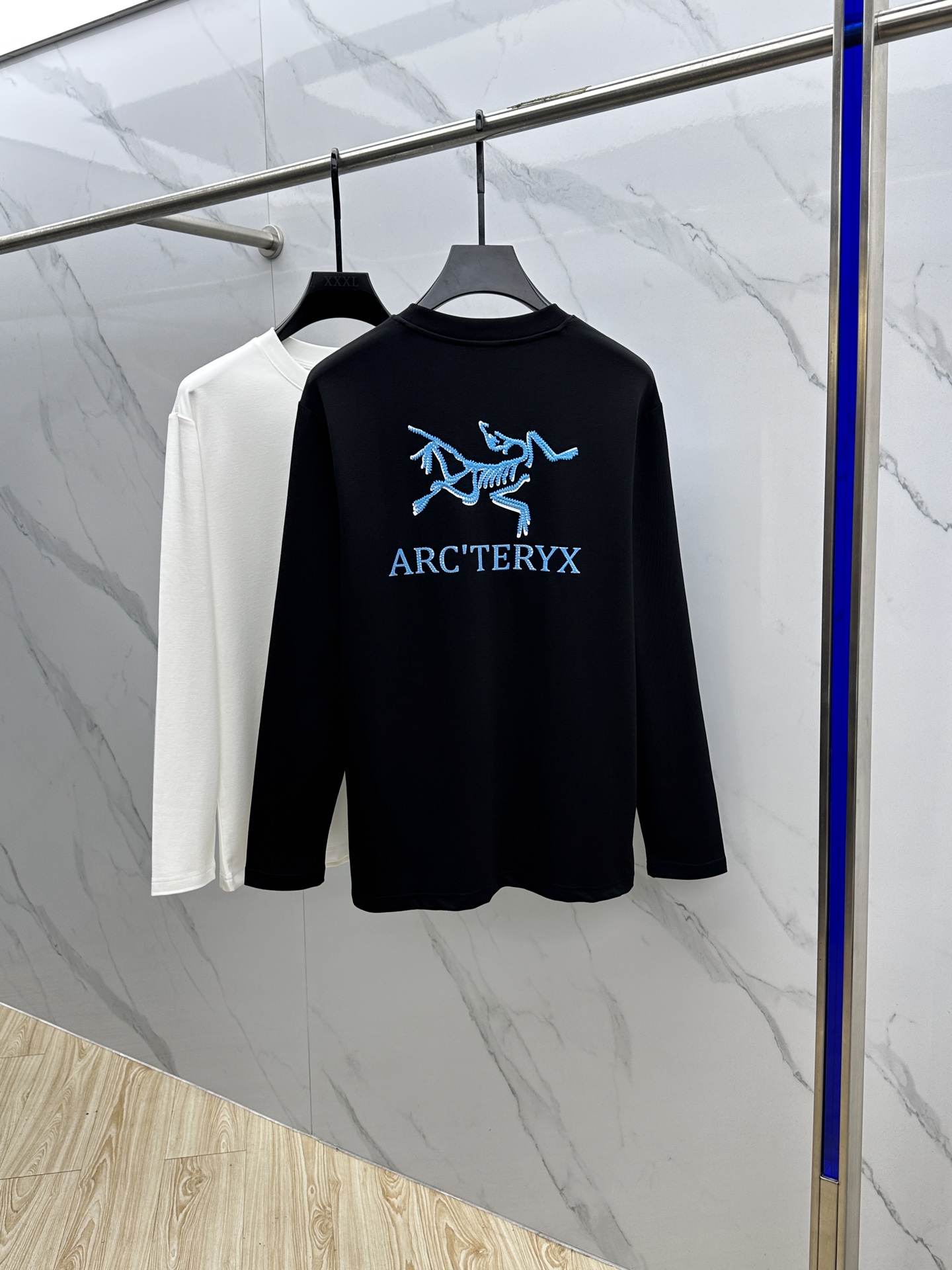  🆕ARCTERYX始祖鸟 2025SS秋季新款棉质长袖 T 恤，以当季色调传递典雅韵味，成就日常搭配佳