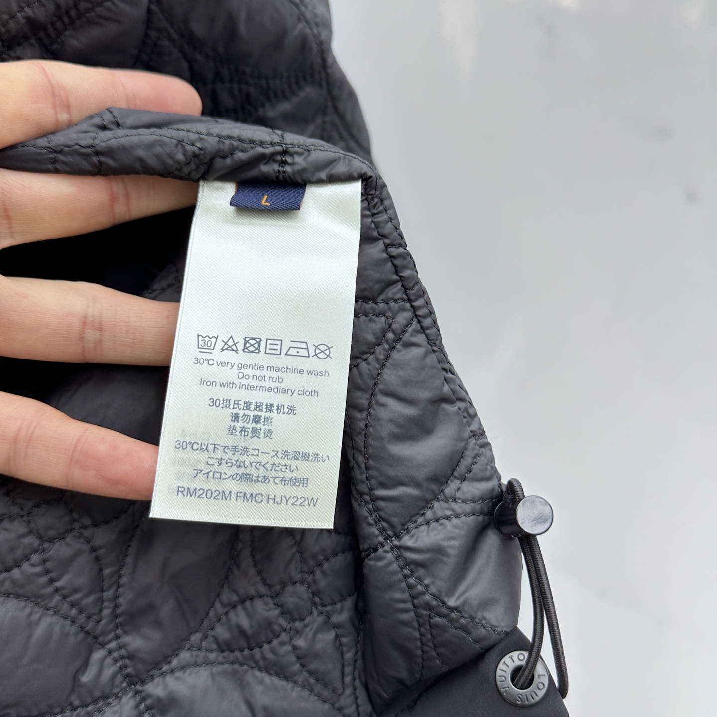 。 🆕1V*路易威登 2025ss早秋新款发布加棉连帽风衣外套， 秋季爆款外套，穿上就是舒适自在又显瘦的