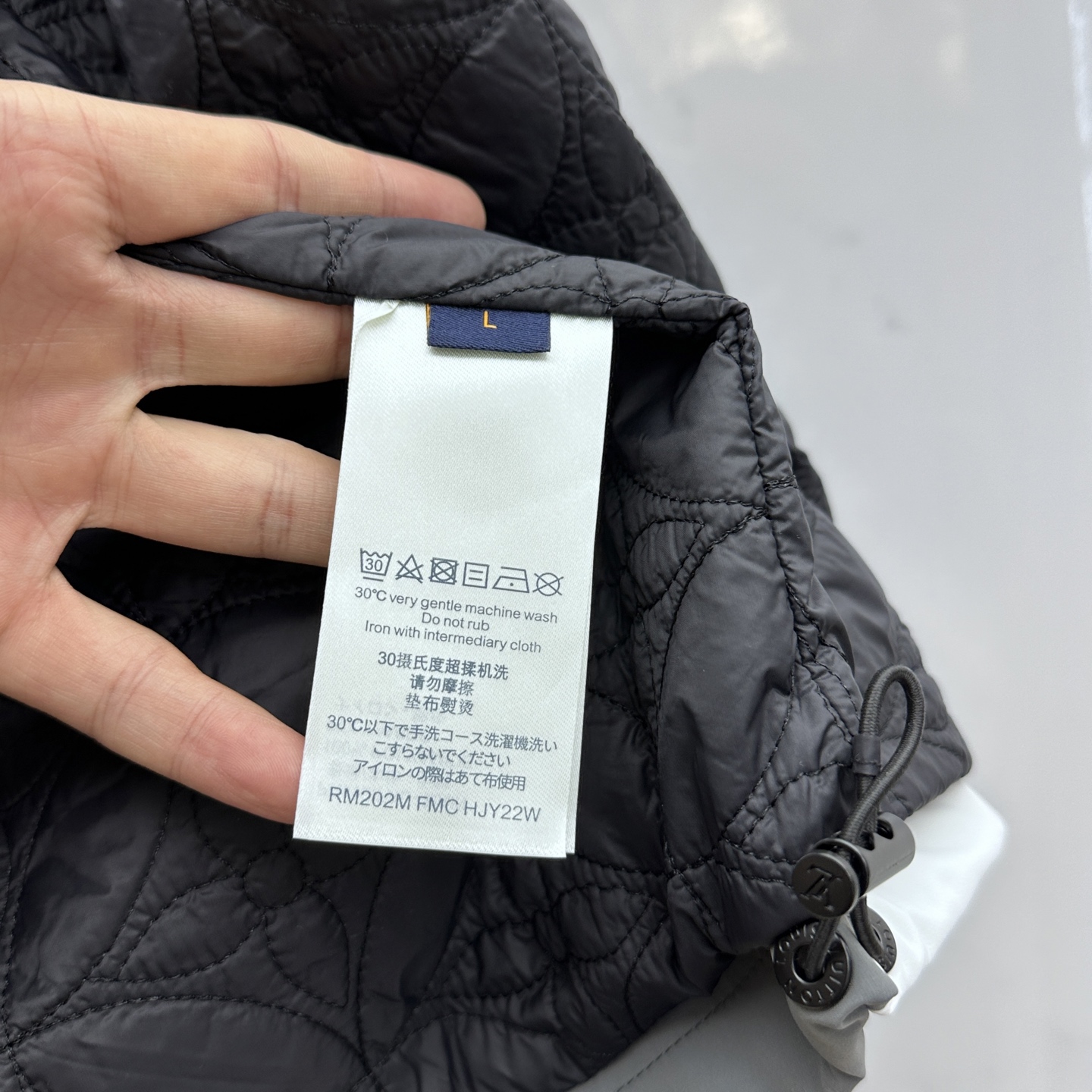 。 🆕1V*路易威登 2025ss早秋新款发布加棉连帽风衣外套， 秋季爆款外套，穿上就是舒适自在又显瘦的