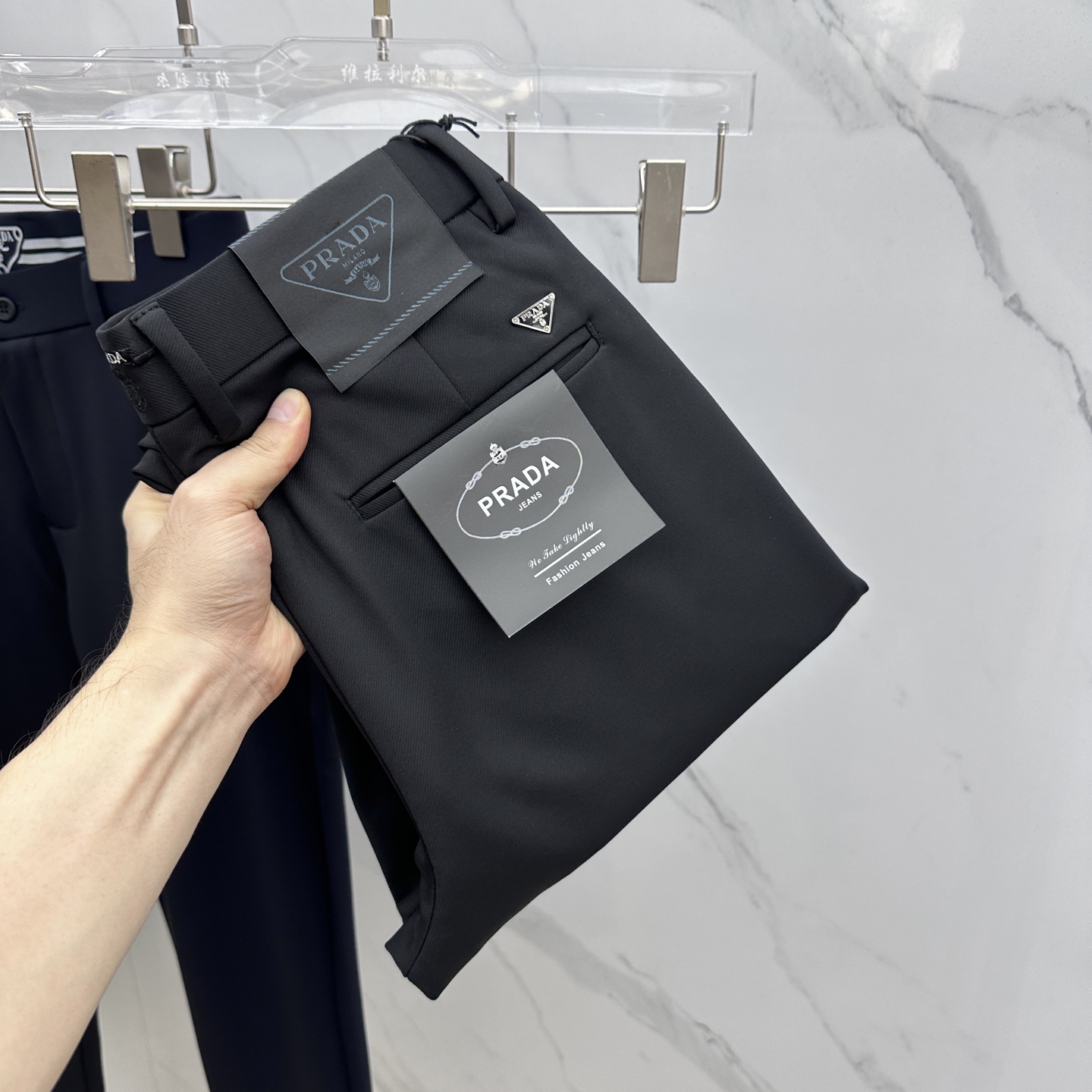 🆕Prada普拉达 2025早秋新品休闲裤西裤，官网同步发售，裤身工艺设计，进口客供辅料、面料定制，代工