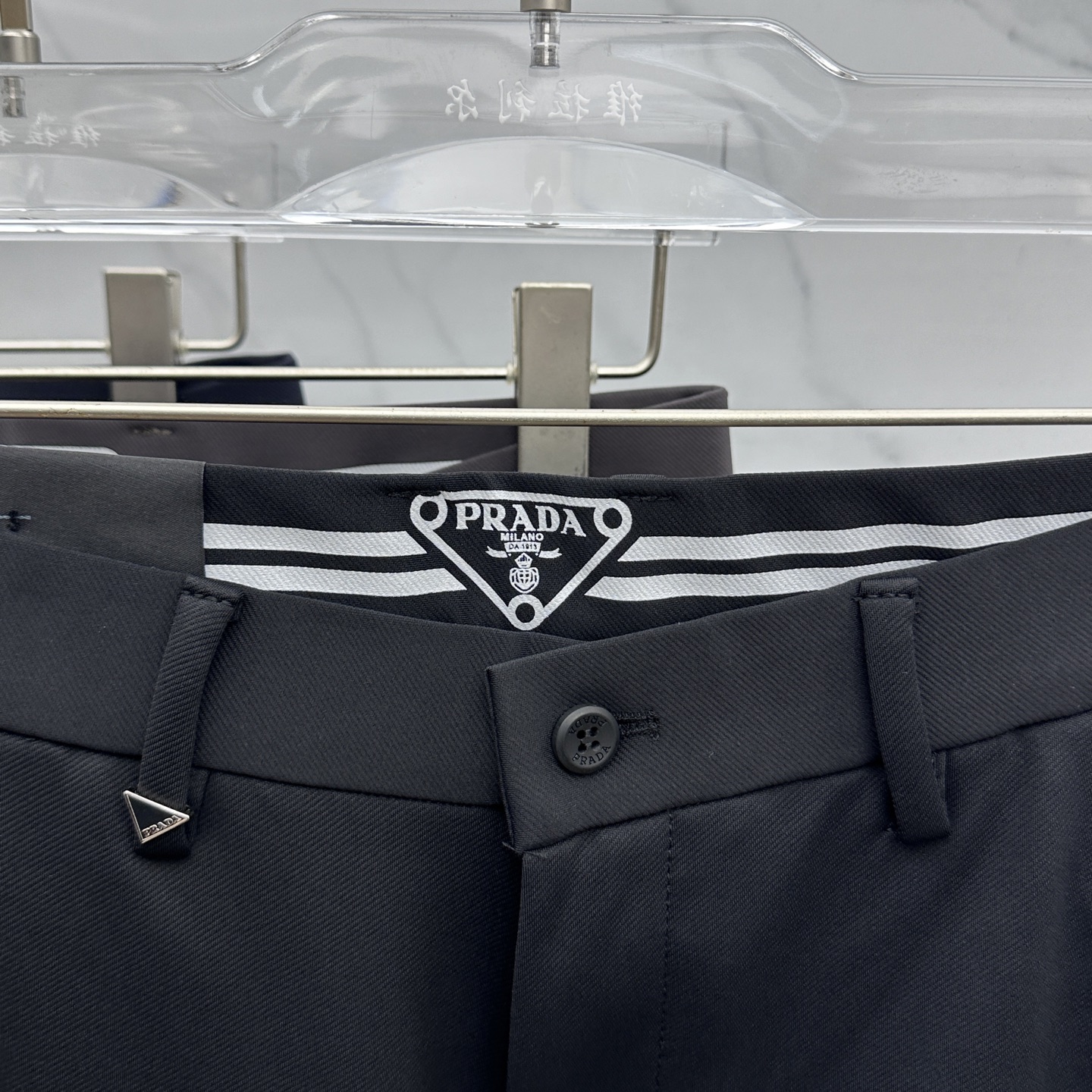 🆕Prada普拉达 2025早秋新品休闲裤西裤，官网同步发售，裤身工艺设计，进口客供辅料、面料定制，代工