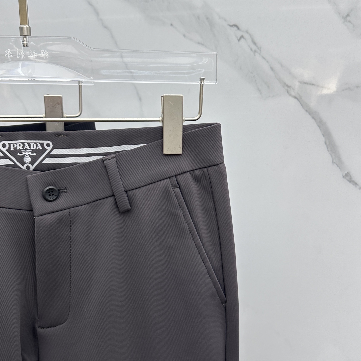 🆕Prada普拉达 2025早秋新品休闲裤西裤，官网同步发售，裤身工艺设计，进口客供辅料、面料定制，代工