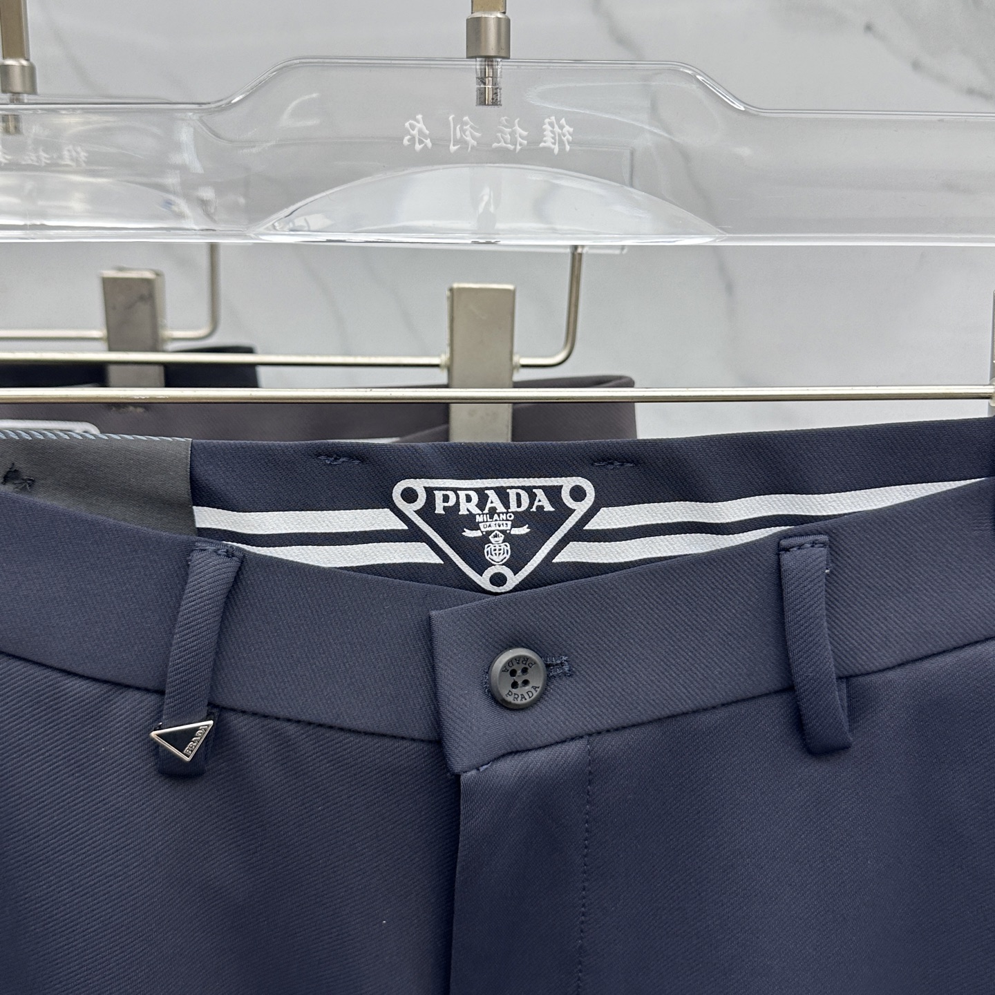 🆕Prada普拉达 2025早秋新品休闲裤西裤，官网同步发售，裤身工艺设计，进口客供辅料、面料定制，代工