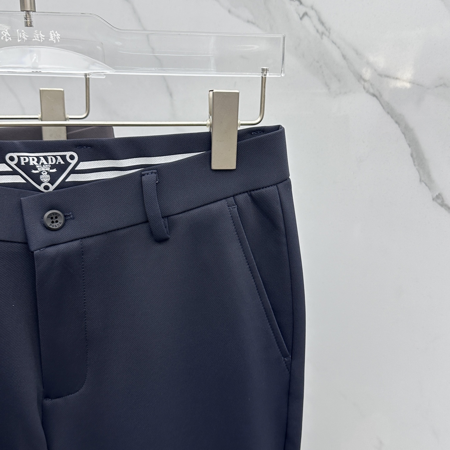 🆕Prada普拉达 2025早秋新品休闲裤西裤，官网同步发售，裤身工艺设计，进口客供辅料、面料定制，代工