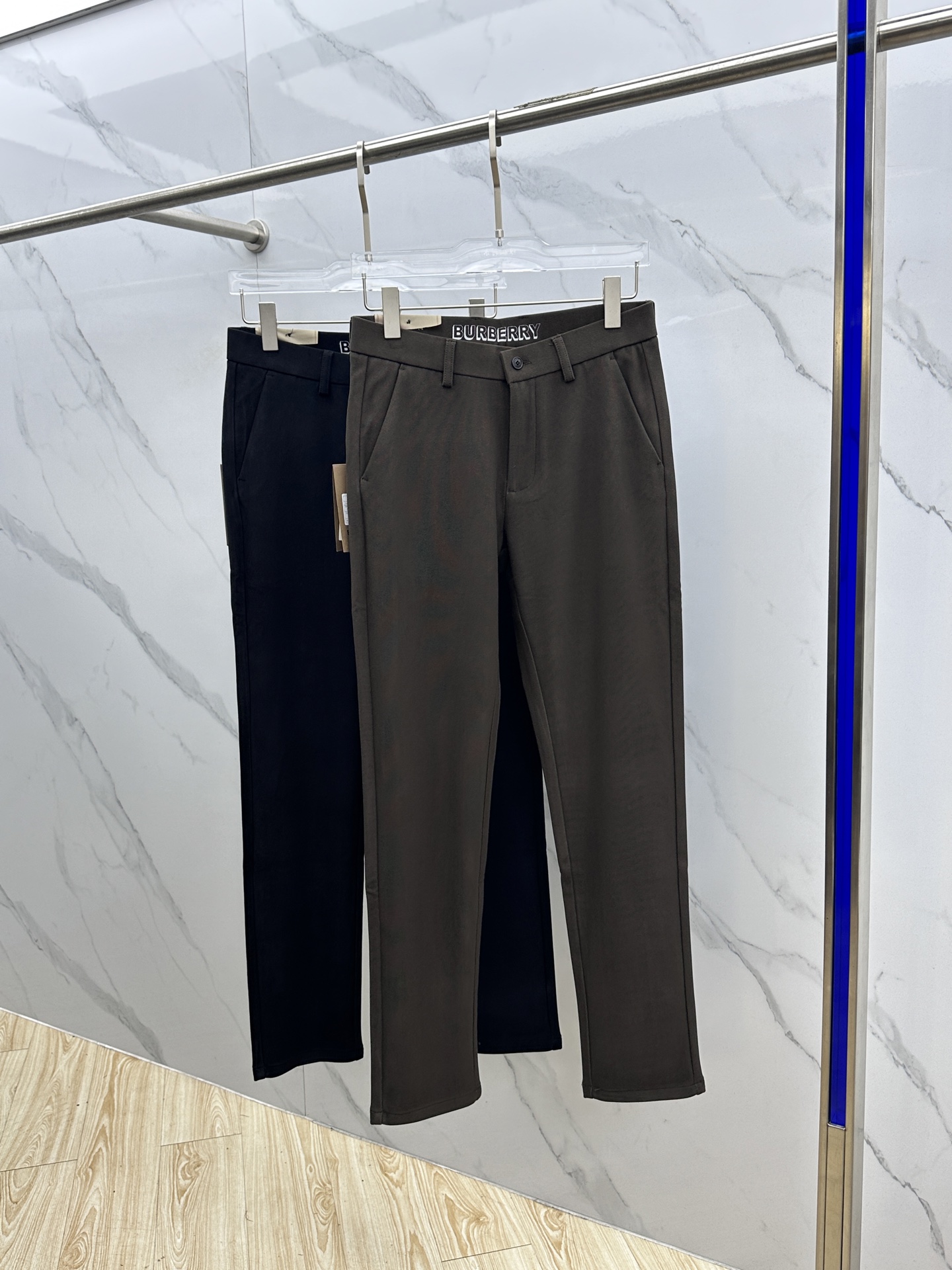 🆕Burberry巴宝莉 2025早秋新品休闲裤西裤，官网同步发售，裤身工艺设计，进口客供辅料、面料定制