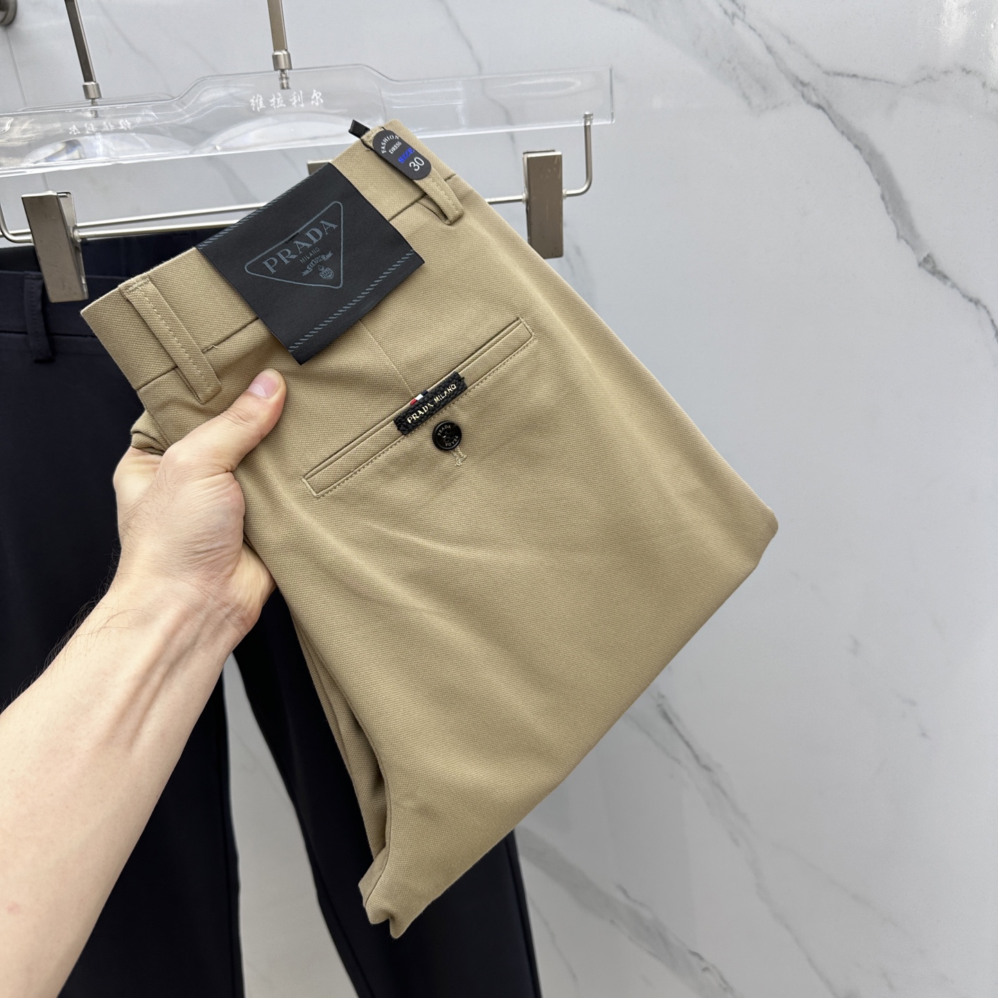 🆕Prada普拉达 2025早秋新品休闲裤西裤，官网同步发售，裤身工艺设计，进口客供辅料、面料定制，代工