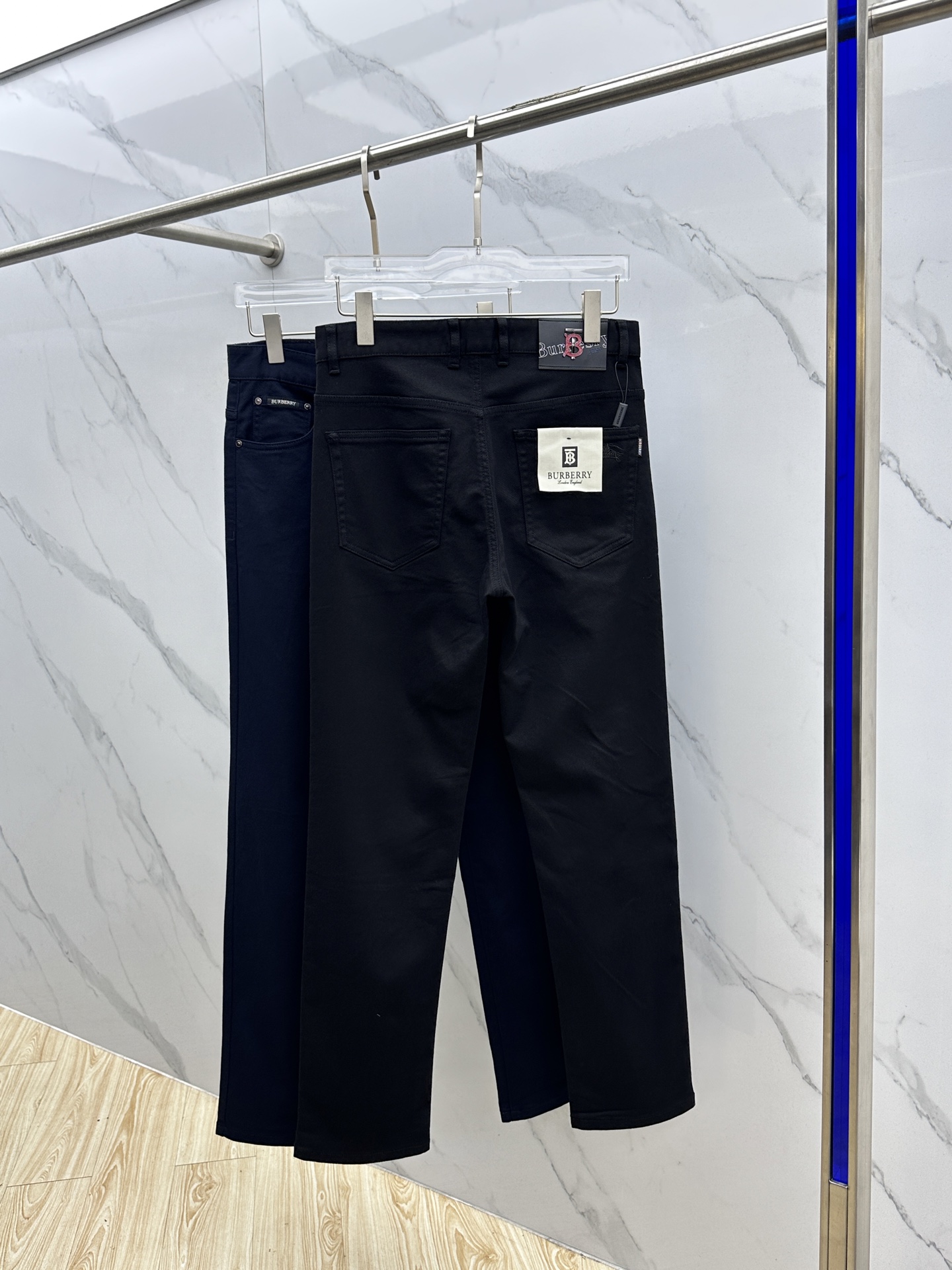 🆕Burberry巴宝莉 🔥高端定制、2025早秋最新款牛仔裤 柜台同步发售 原版定制复刻 客供五金辅料