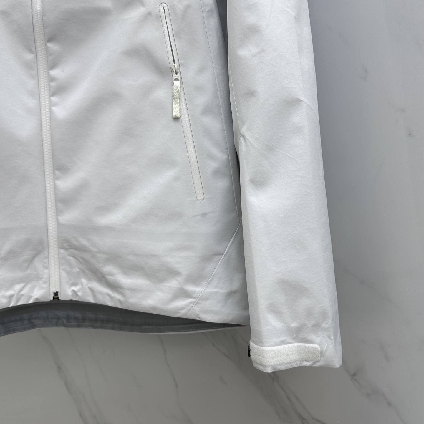  🆕ARCTERYX *始祖鸟𓅛

A𝗥𝗖𝗧𝗘𝗥𝗬𝗫 𝗕𝗮𝘁𝗲 𝗟𝘁 𝗝𝗮𝗰𝗸𝗲𝘁 硬壳防水系列 

B