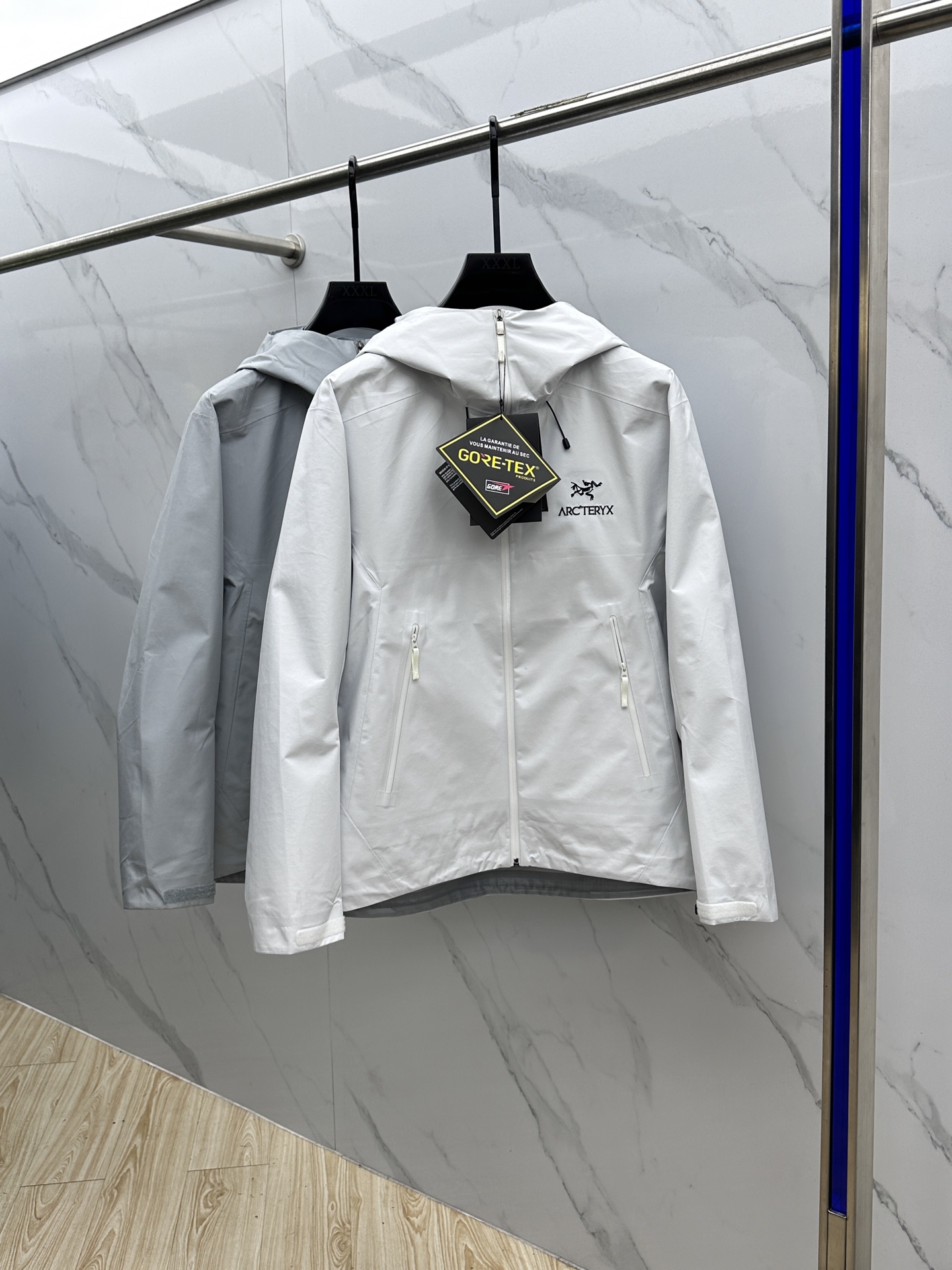  🆕ARCTERYX *始祖鸟𓅛

A𝗥𝗖𝗧𝗘𝗥𝗬𝗫 𝗕𝗮𝘁𝗲 𝗟𝘁 𝗝𝗮𝗰𝗸𝗲𝘁 硬壳防水系列 

B