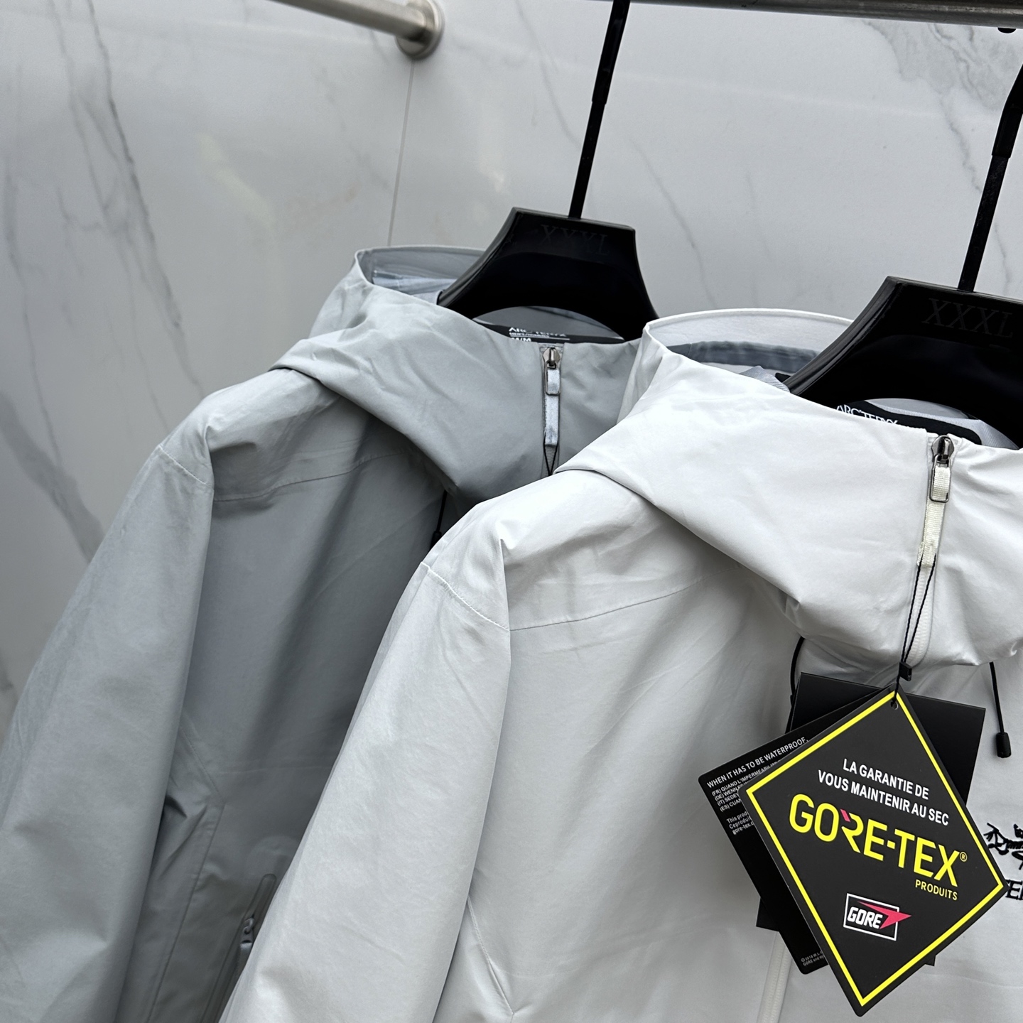  🆕ARCTERYX *始祖鸟𓅛

A𝗥𝗖𝗧𝗘𝗥𝗬𝗫 𝗕𝗮𝘁𝗲 𝗟𝘁 𝗝𝗮𝗰𝗸𝗲𝘁 硬壳防水系列 

B