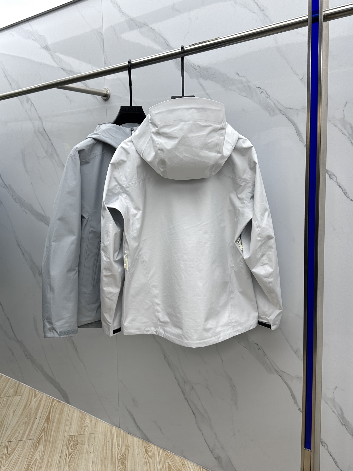  🆕ARCTERYX *始祖鸟𓅛

A𝗥𝗖𝗧𝗘𝗥𝗬𝗫 𝗕𝗮𝘁𝗲 𝗟𝘁 𝗝𝗮𝗰𝗸𝗲𝘁 硬壳防水系列 

B