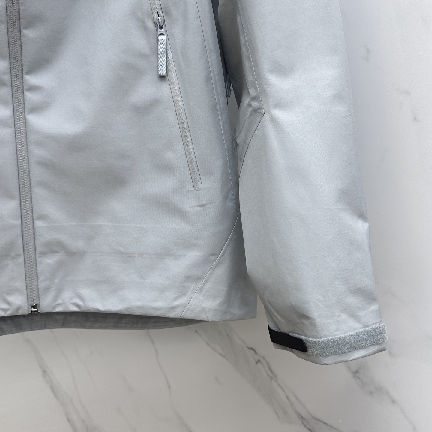  🆕ARCTERYX *始祖鸟𓅛

A𝗥𝗖𝗧𝗘𝗥𝗬𝗫 𝗕𝗮𝘁𝗲 𝗟𝘁 𝗝𝗮𝗰𝗸𝗲𝘁 硬壳防水系列 

B