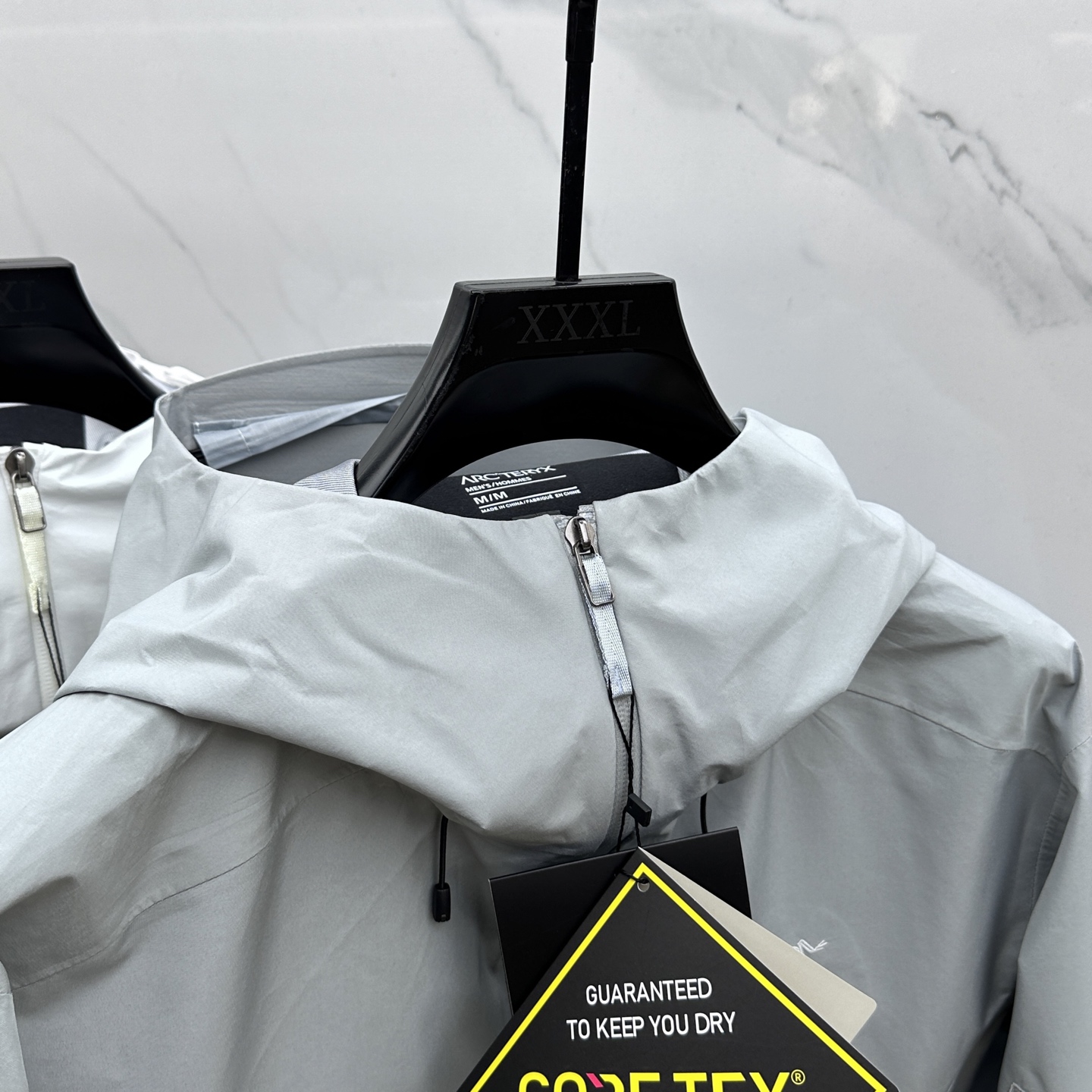  🆕ARCTERYX *始祖鸟𓅛

A𝗥𝗖𝗧𝗘𝗥𝗬𝗫 𝗕𝗮𝘁𝗲 𝗟𝘁 𝗝𝗮𝗰𝗸𝗲𝘁 硬壳防水系列 

B