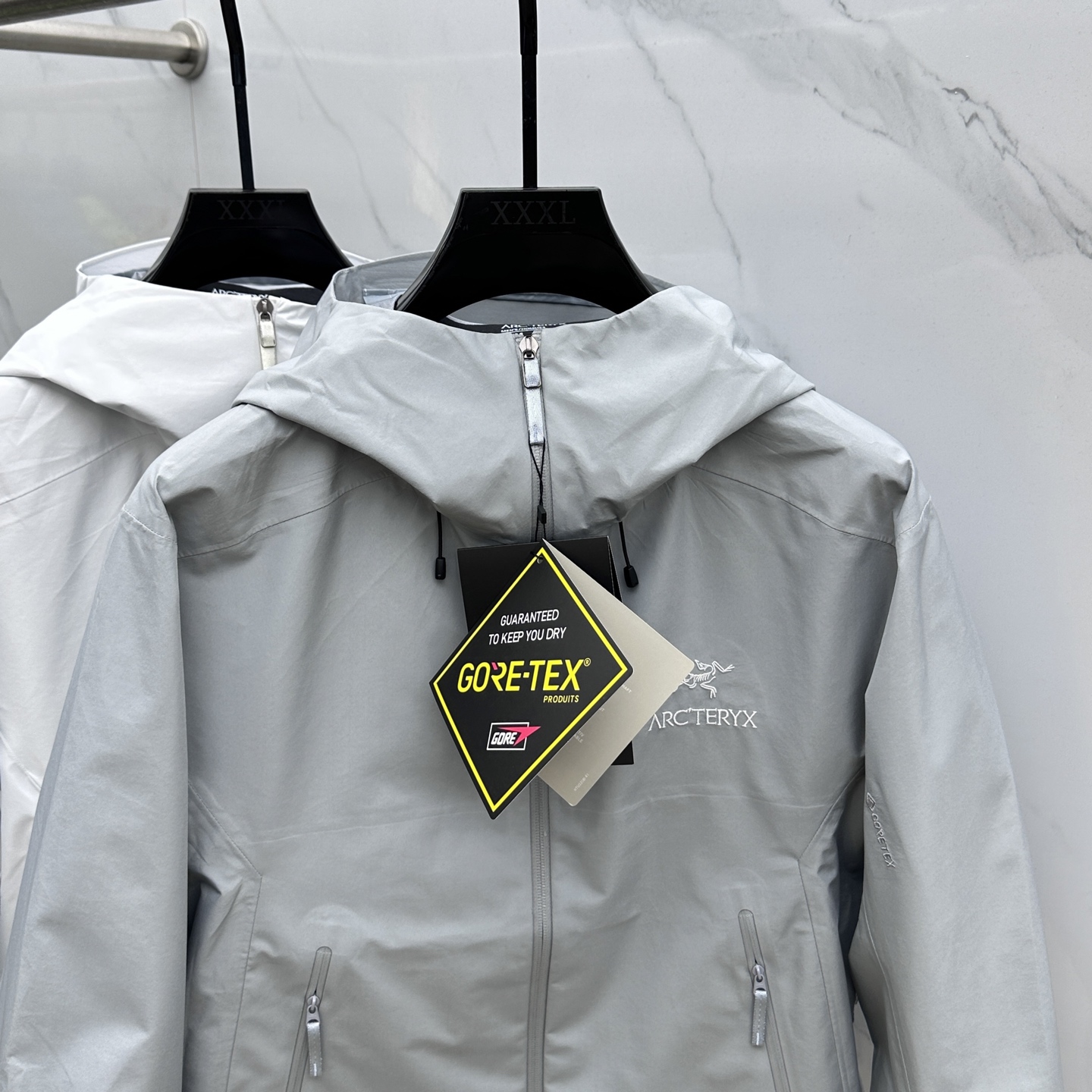  🆕ARCTERYX *始祖鸟𓅛

A𝗥𝗖𝗧𝗘𝗥𝗬𝗫 𝗕𝗮𝘁𝗲 𝗟𝘁 𝗝𝗮𝗰𝗸𝗲𝘁 硬壳防水系列 

B