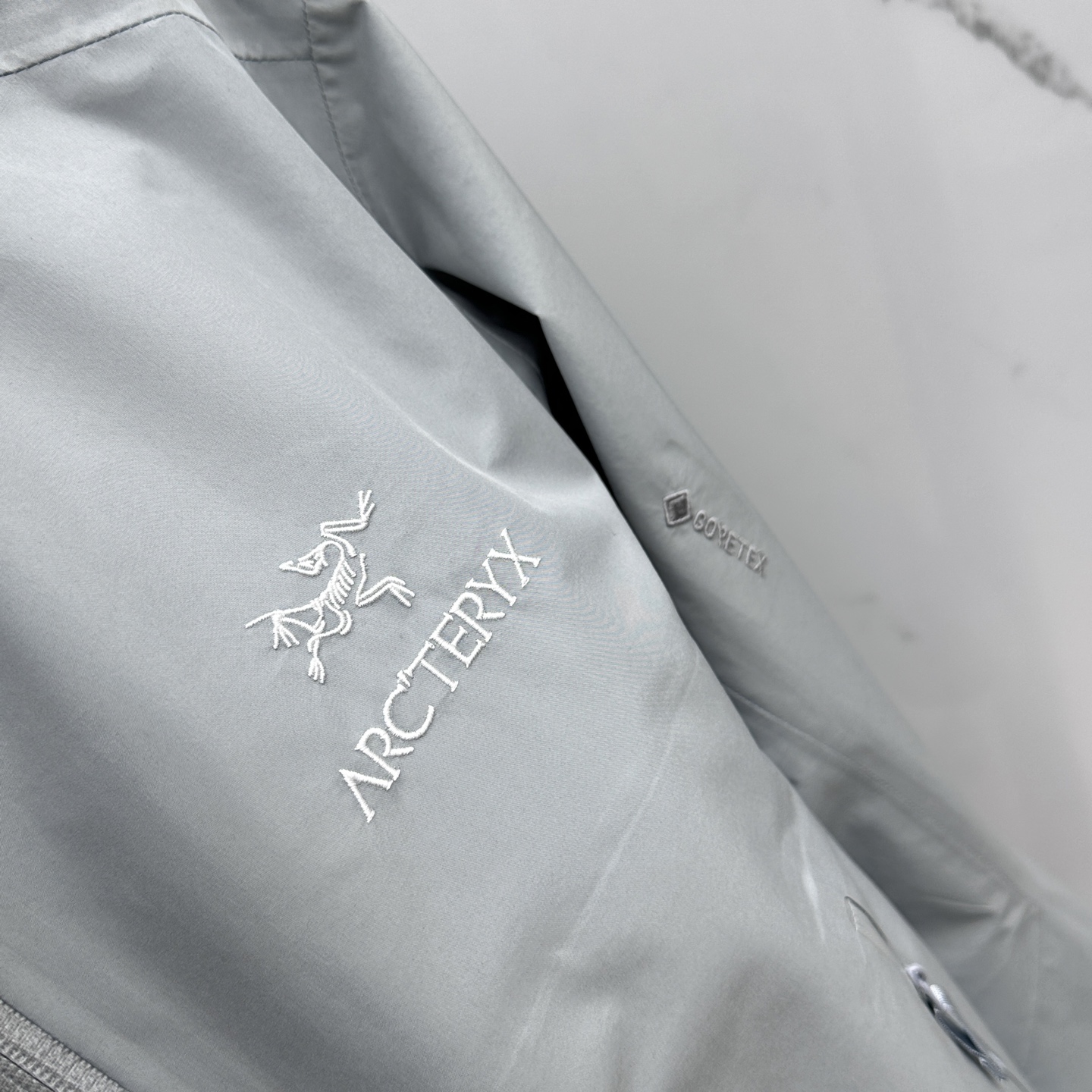  🆕ARCTERYX *始祖鸟𓅛

A𝗥𝗖𝗧𝗘𝗥𝗬𝗫 𝗕𝗮𝘁𝗲 𝗟𝘁 𝗝𝗮𝗰𝗸𝗲𝘁 硬壳防水系列 

B