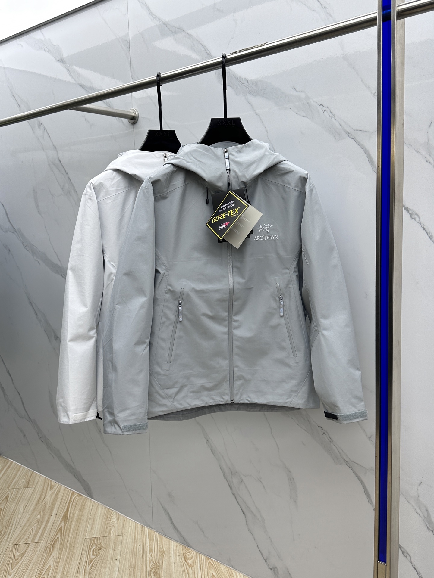  🆕ARCTERYX *始祖鸟𓅛

A𝗥𝗖𝗧𝗘𝗥𝗬𝗫 𝗕𝗮𝘁𝗲 𝗟𝘁 𝗝𝗮𝗰𝗸𝗲𝘁 硬壳防水系列 

B