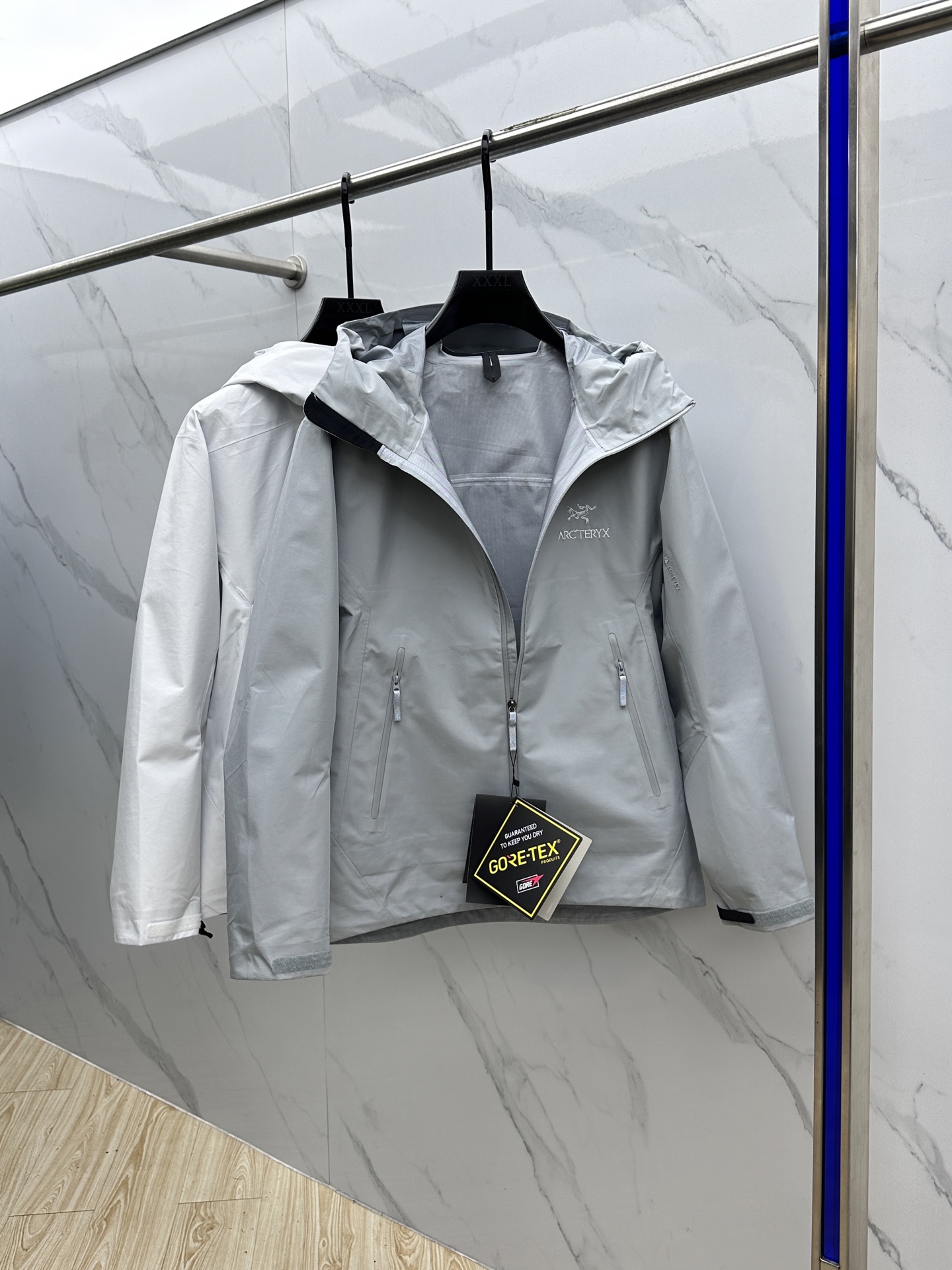  🆕ARCTERYX *始祖鸟𓅛

A𝗥𝗖𝗧𝗘𝗥𝗬𝗫 𝗕𝗮𝘁𝗲 𝗟𝘁 𝗝𝗮𝗰𝗸𝗲𝘁 硬壳防水系列 

B