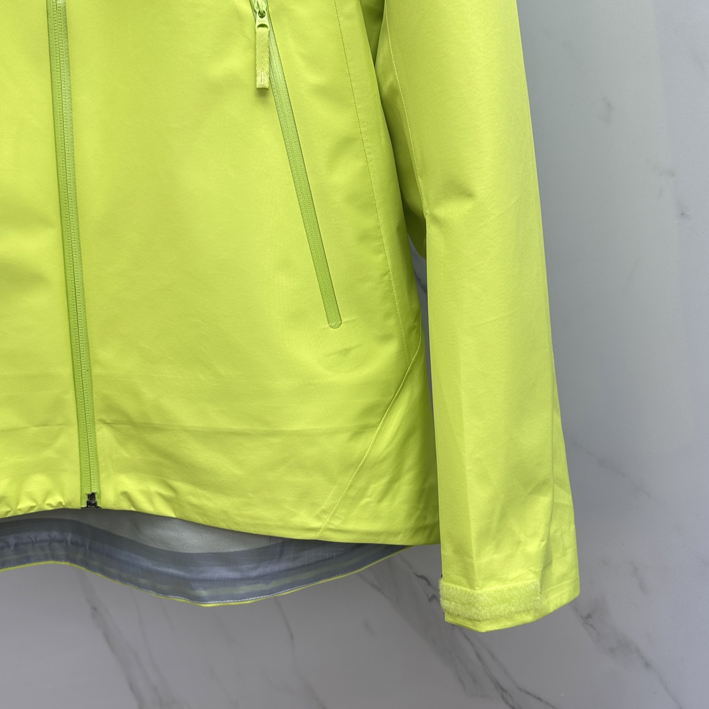  🆕ARCTERYX *始祖鸟𓅛

A𝗥𝗖𝗧𝗘𝗥𝗬𝗫 𝗕𝗮𝘁𝗲 𝗟𝘁 𝗝𝗮𝗰𝗸𝗲𝘁 硬壳防水系列 

B