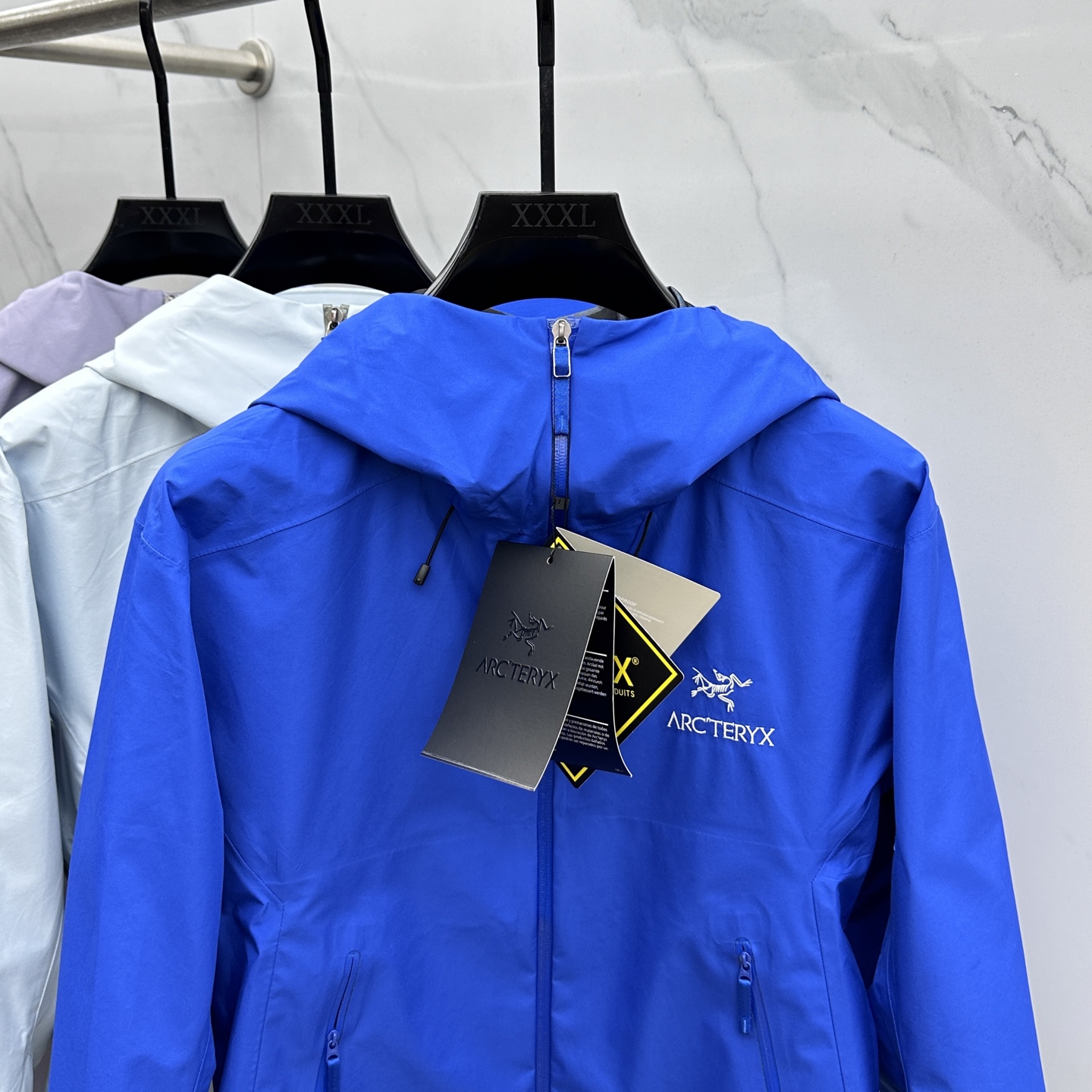 ￼  🆕ARCTERYX *始祖鸟𓅛

A𝗥𝗖𝗧𝗘𝗥𝗬𝗫 𝗕𝗮𝘁𝗲 𝗟𝘁 𝗝𝗮𝗰𝗸𝗲𝘁 硬壳防水系列 
